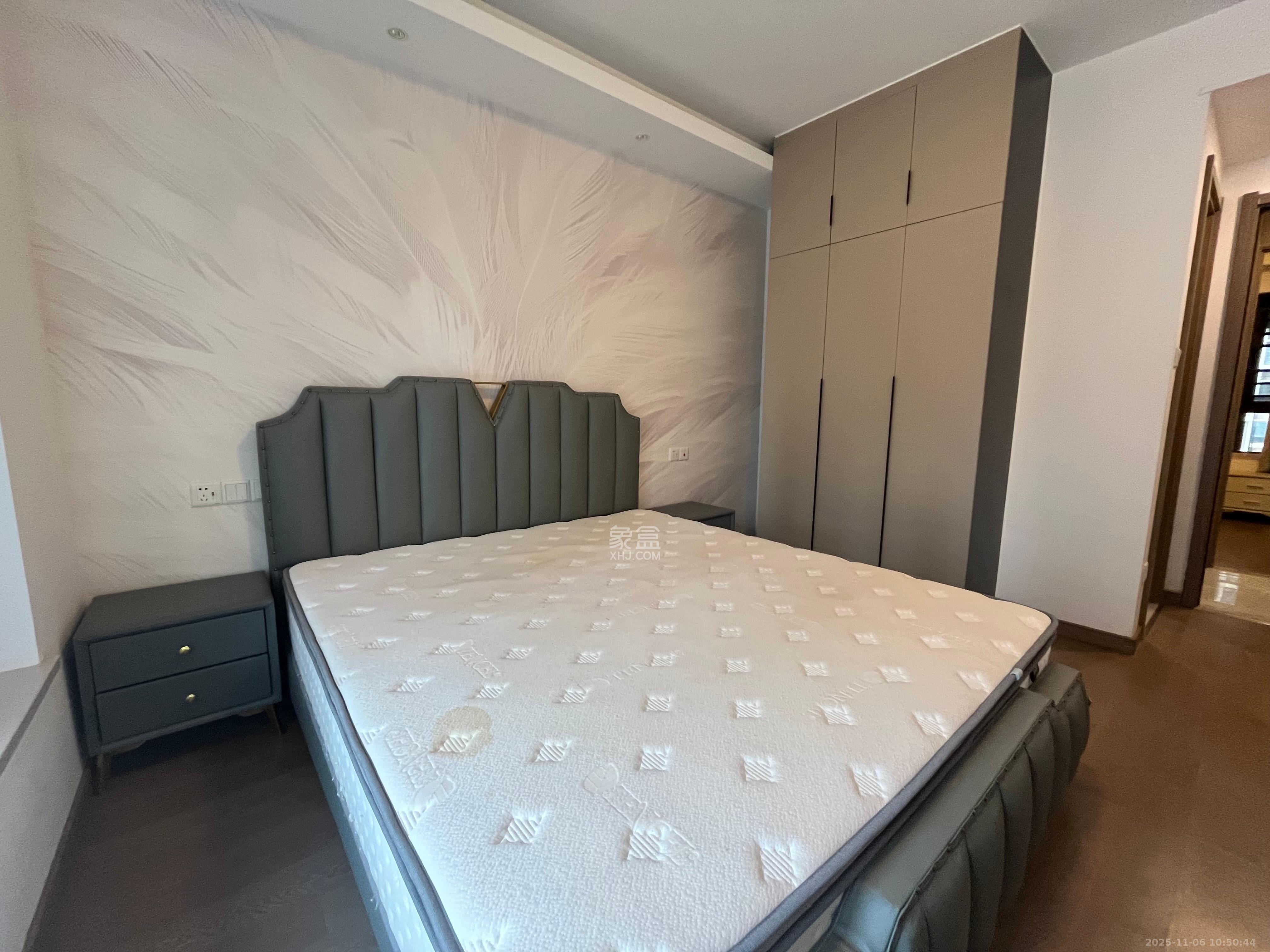 龙湖铂金中心(龙湖春江郦城) 3室2厅2卫 4000.0元/月 龙湖铂金中心(龙湖春江郦城) 3室2厅2卫 4000.0元/月室内图