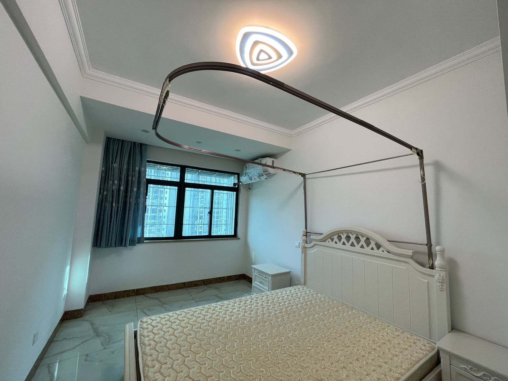 鑫元中公寓  2室2厅1卫    2500.0元/月室内图