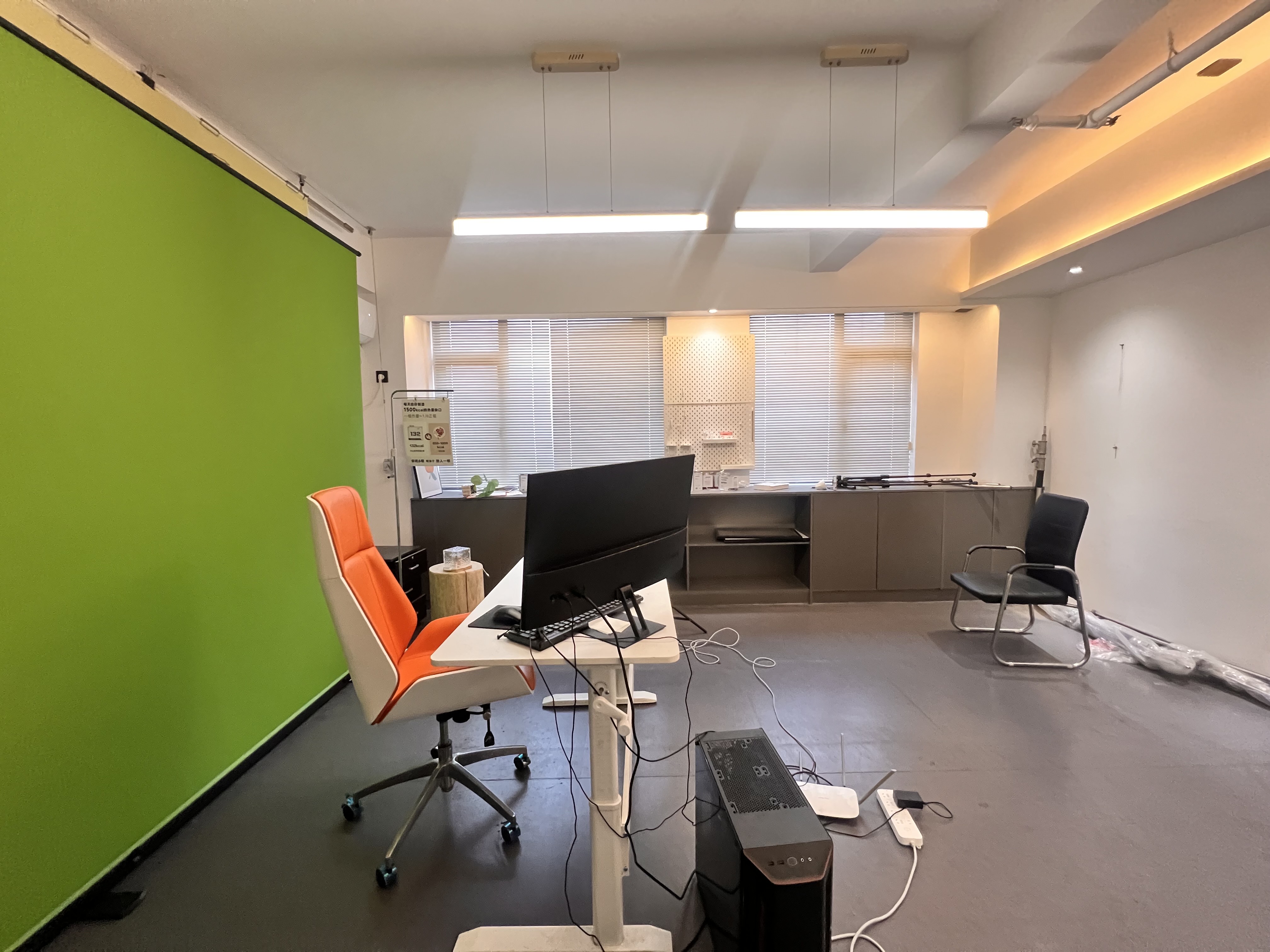 长房中庭国际（东郡华蓉广场）  5室2厅1卫    10800.0元/月户型图