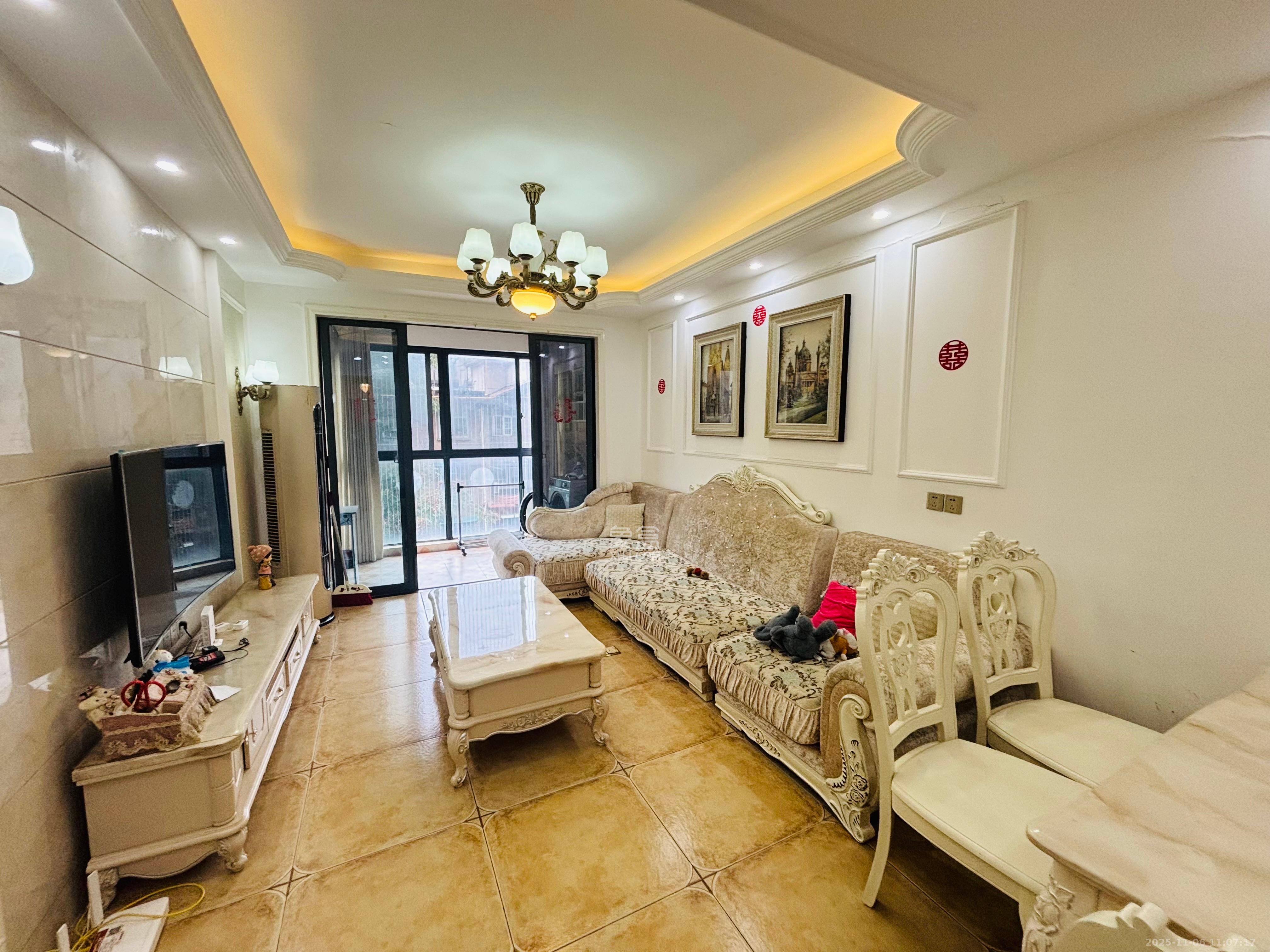 钱隆首府(福晟御园)  3室1厅1卫    2800.0元/月