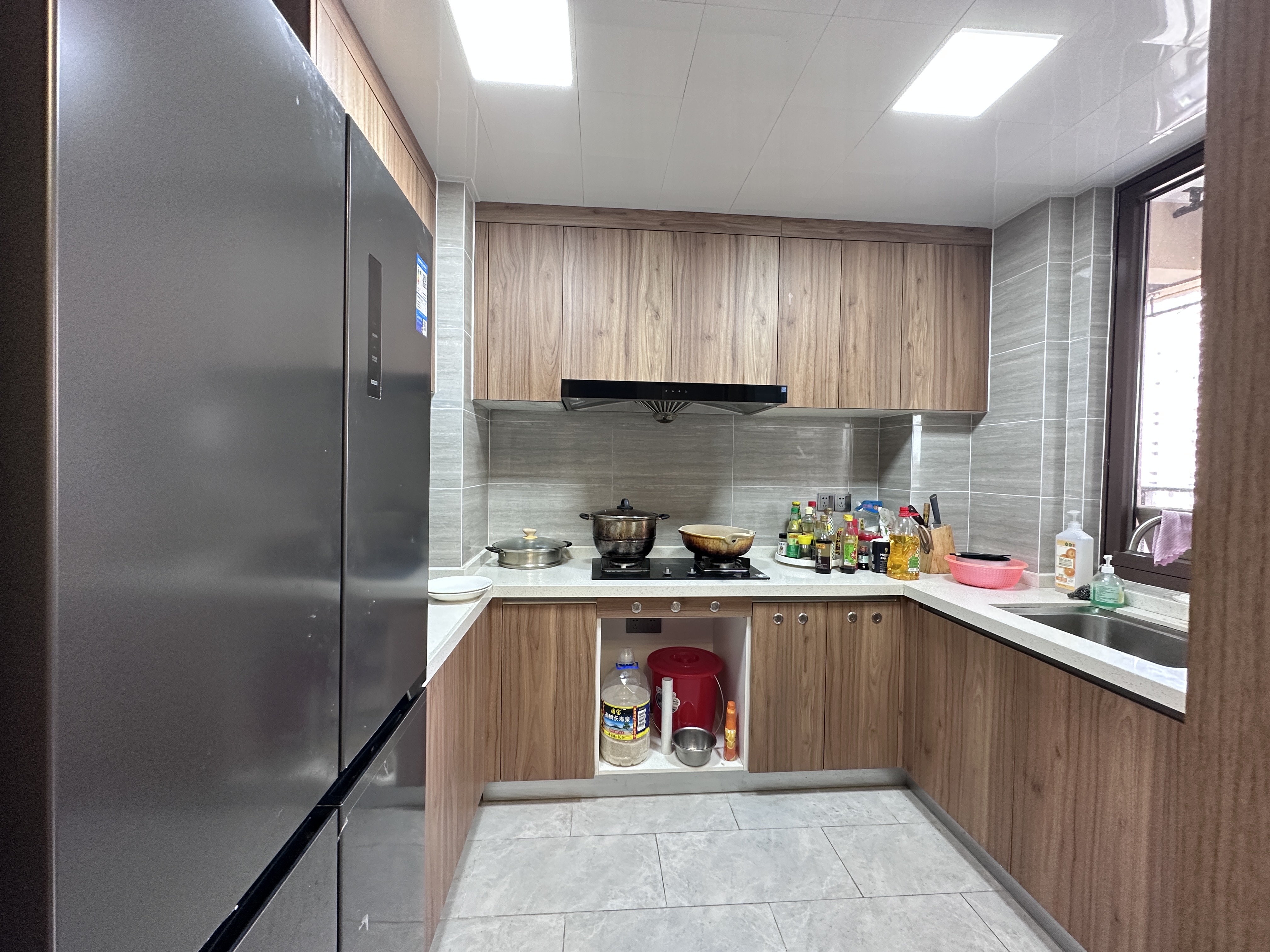 海航豪庭南苑  4室2厅2卫    6000.0元/月室内图