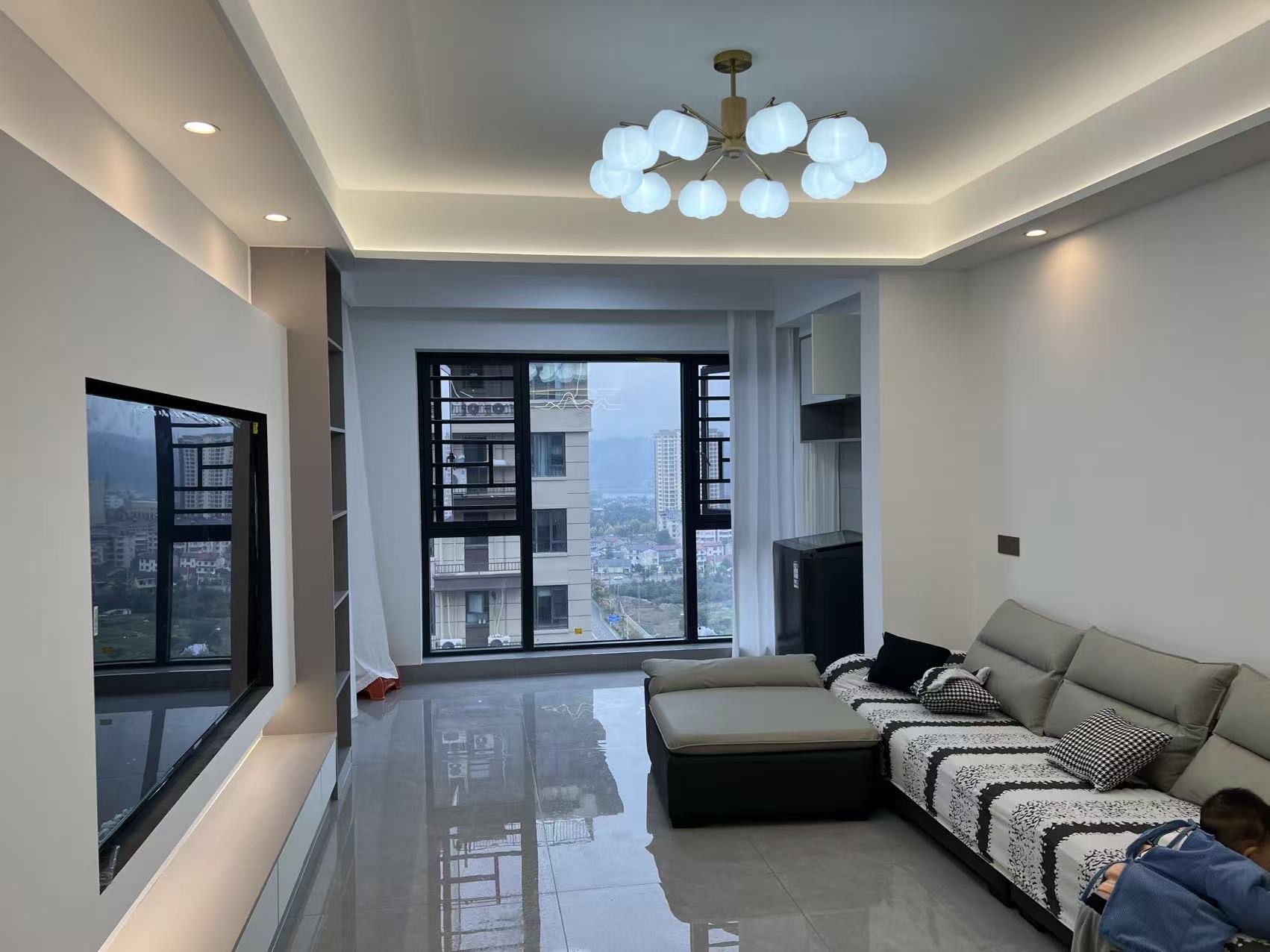 荣盛花语书苑 3室2厅1卫 2083.0元/月 荣盛花语书苑 3室2厅1卫 2083.0元/月室内图