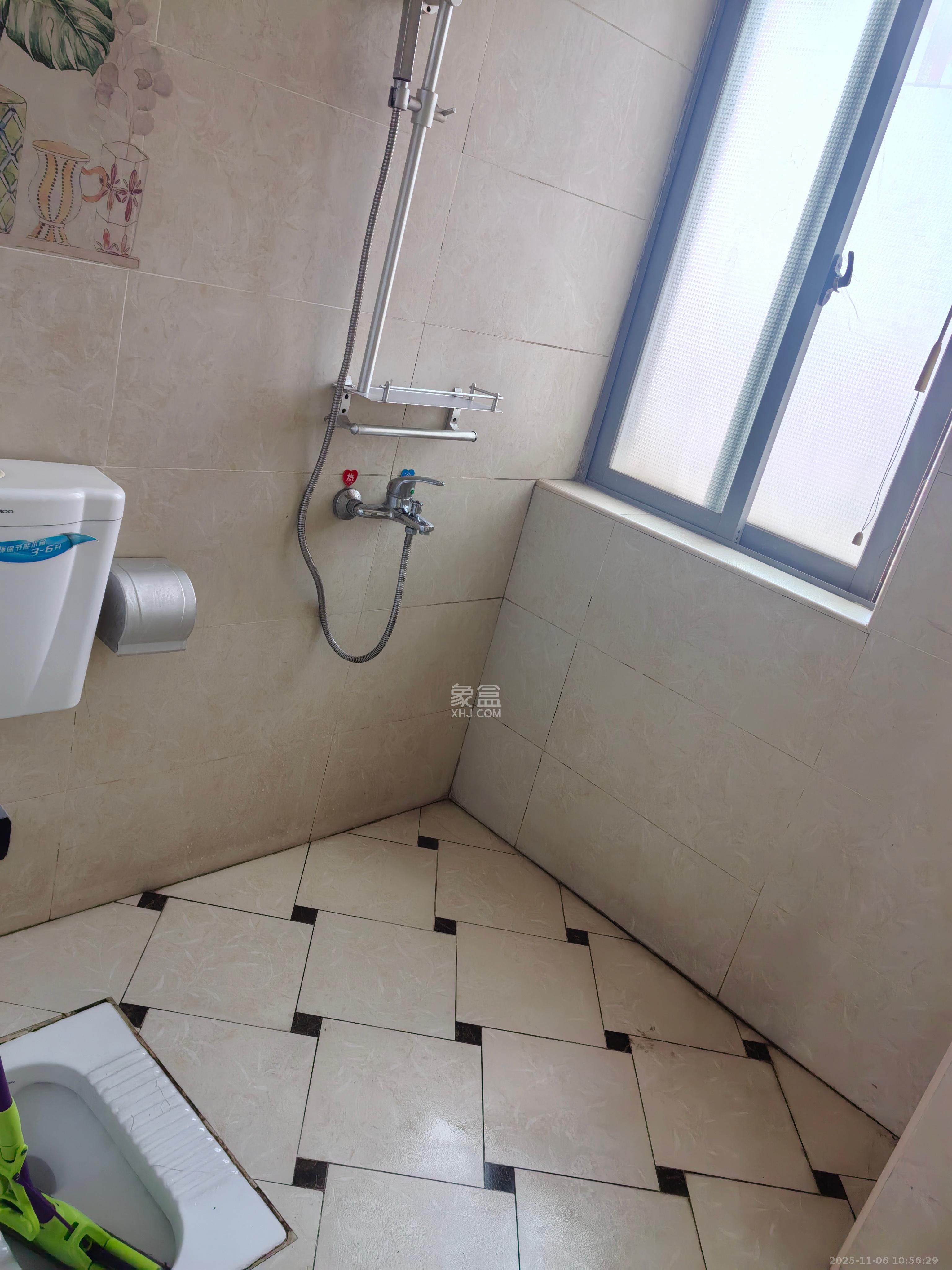 上海城小区  3室2厅1卫    2600.0元/月室内图