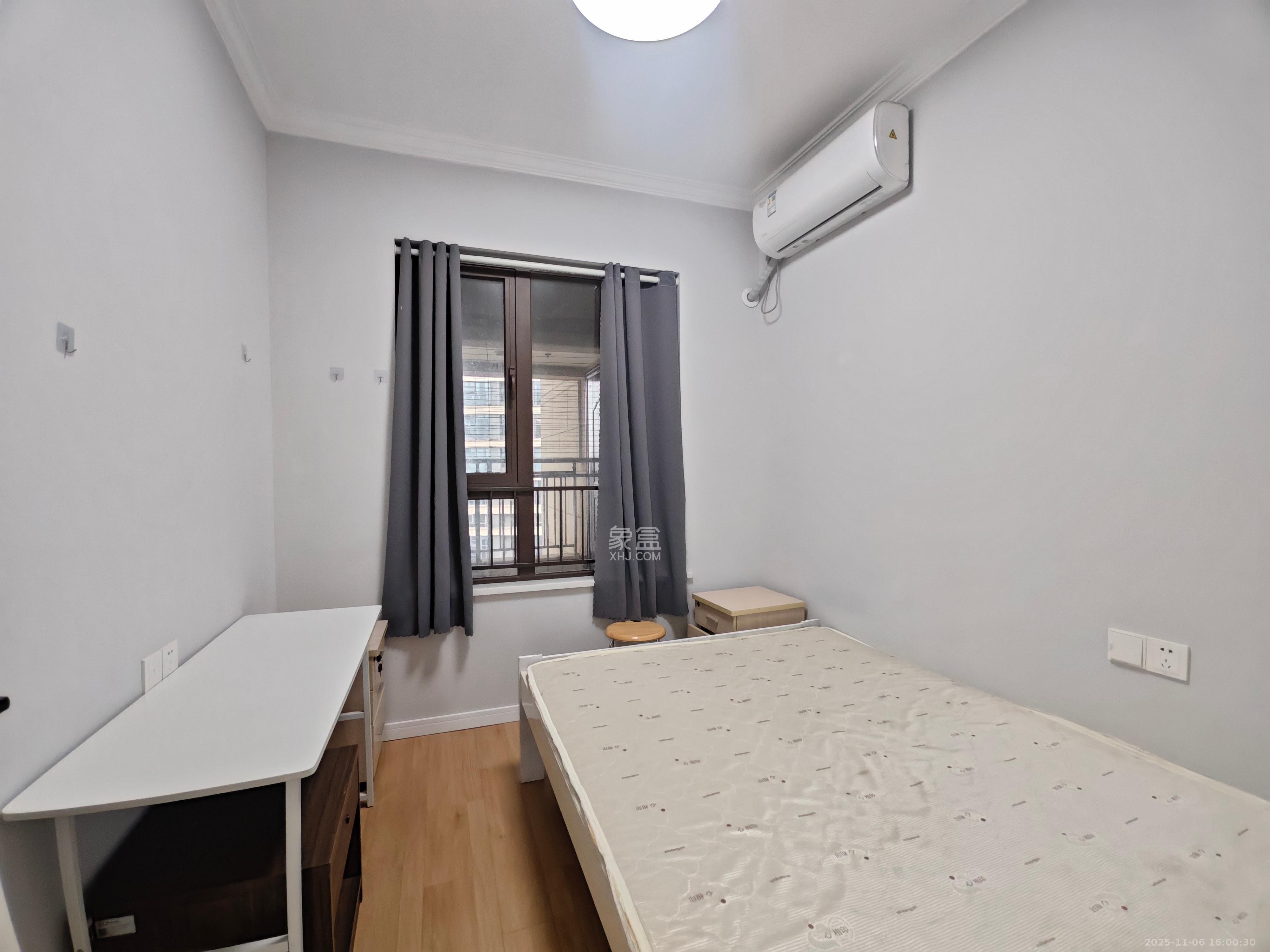 卓越浅水湾  3室2厅2卫    2500.0元/月室内图