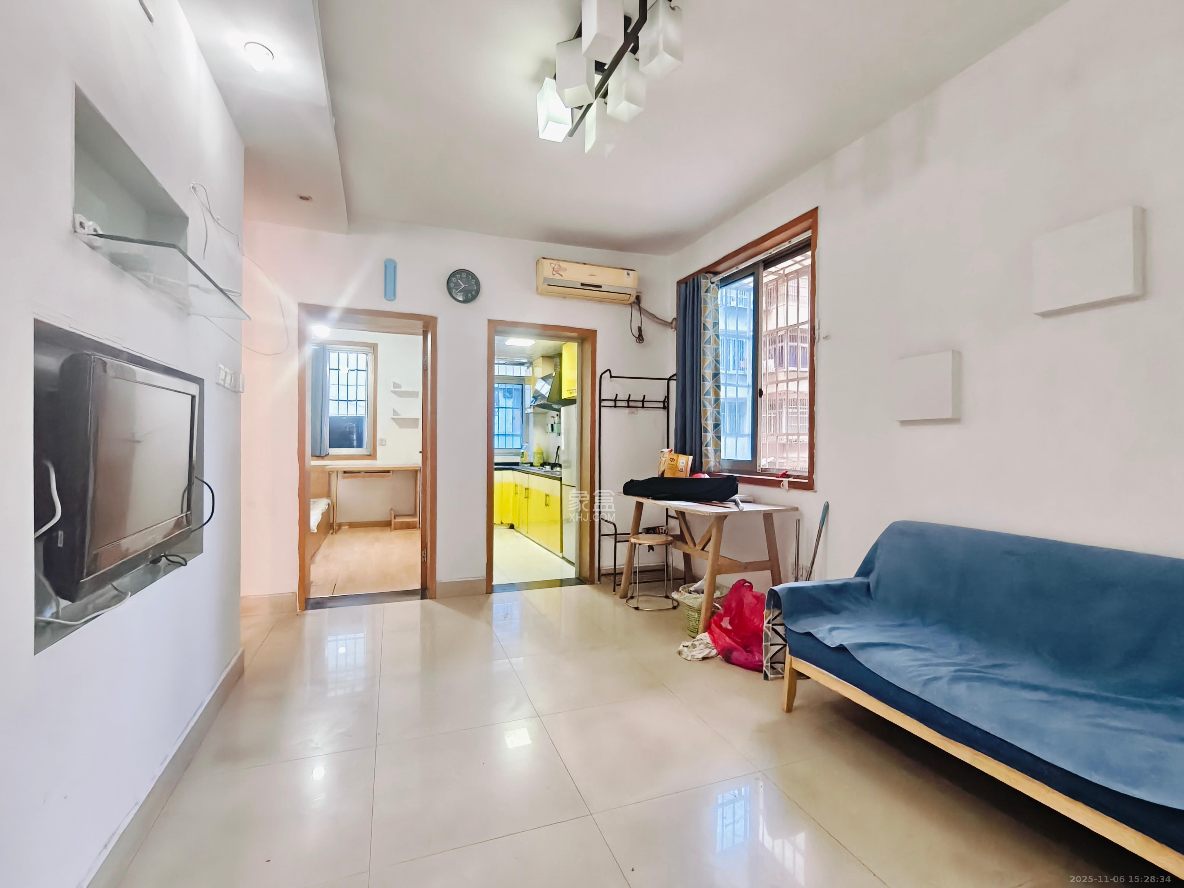 景园小区  2室1厅1卫    1600.0元/月室内图