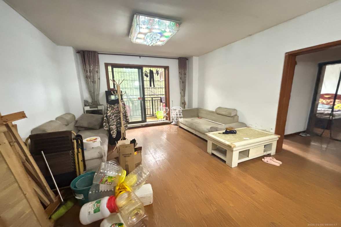 花漾年华(桂花园) 1室2厅1卫 2500.0元/月 花漾年华(桂花园) 1室2厅1卫 2500.0元/月室内图