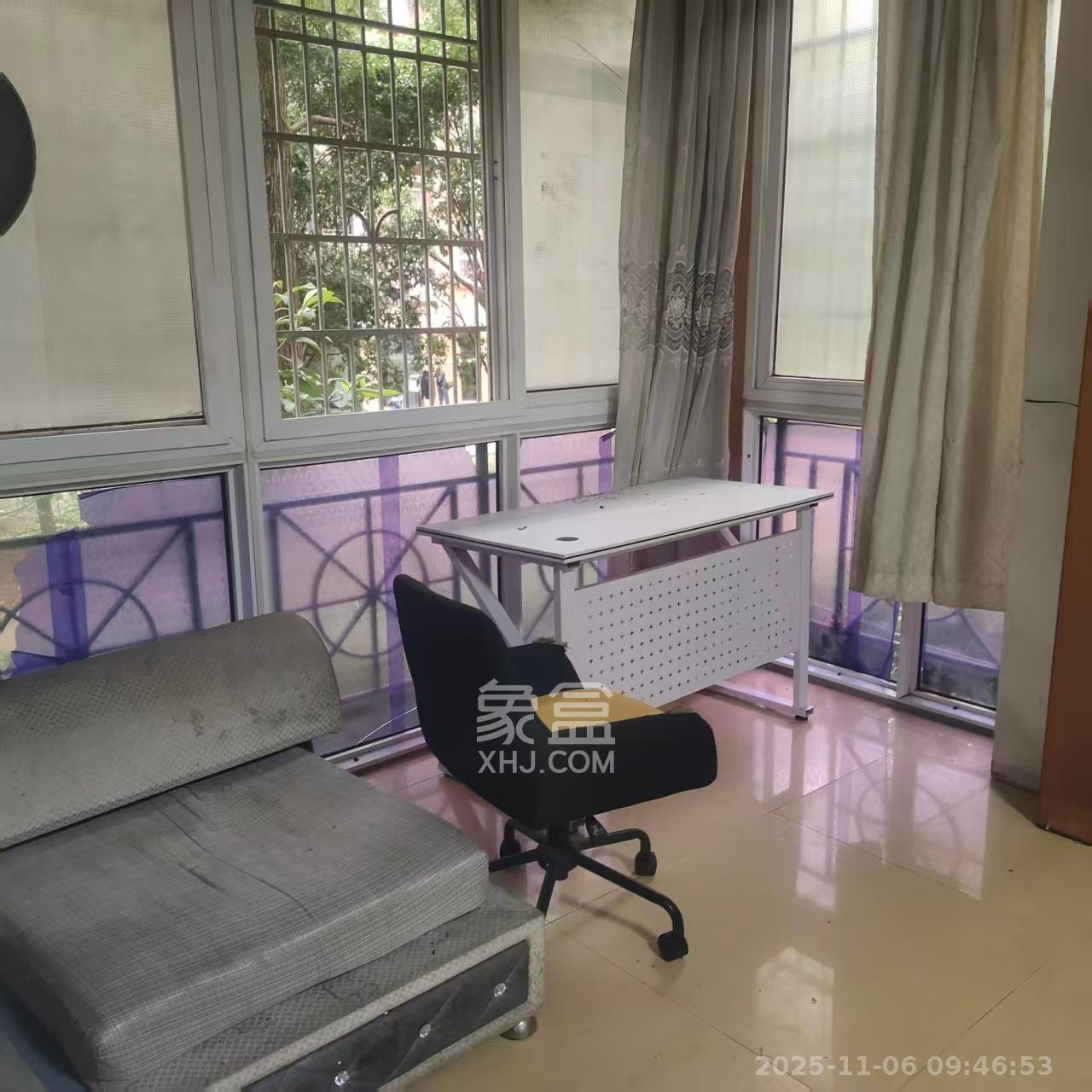 山水人家一二期  3室2厅2卫    1700.0元/月室内图