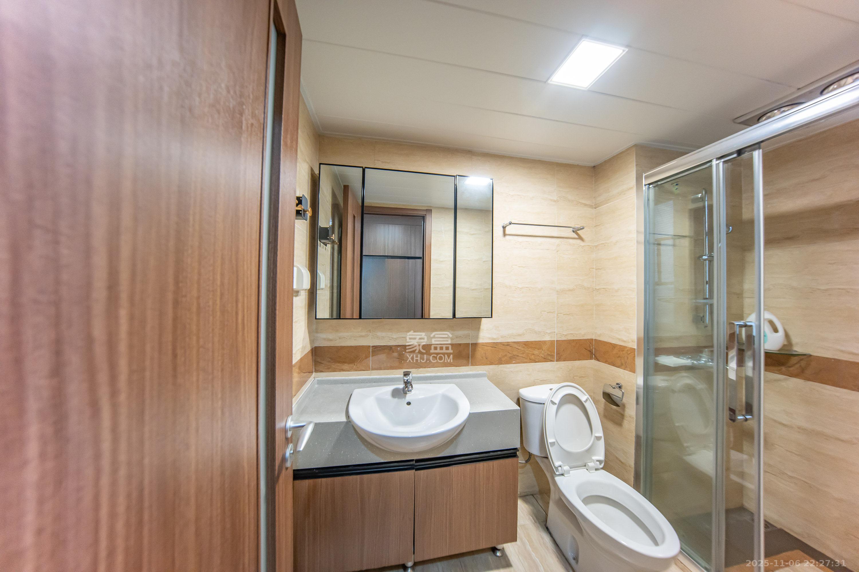 万科白鹭郡 4室2厅2卫 158.0万 万科白鹭郡 4室2厅2卫 158.0万卫生间