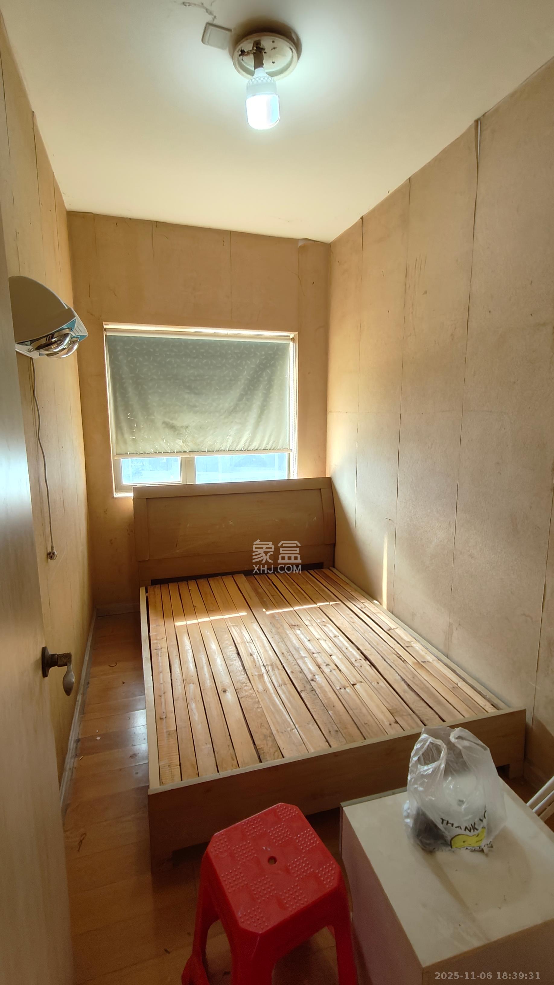 远大麓园  3室2厅2卫    2600.0元/月室内图