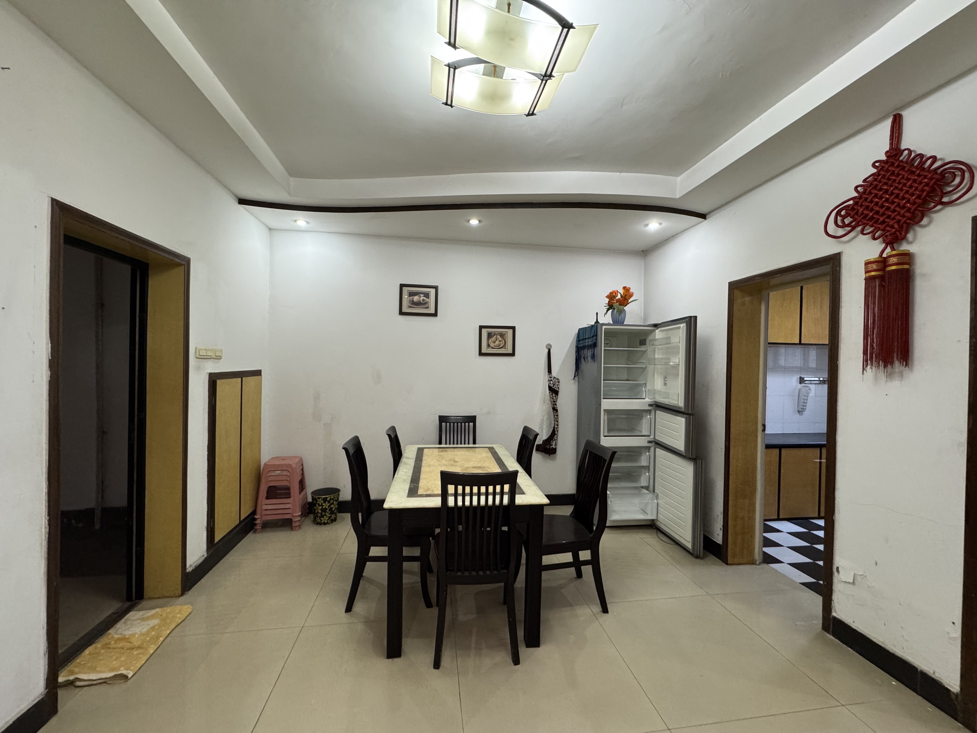 资阳区汽车路办事处三圣殿社区 3室2厅2卫 32.8万 资阳区汽车路办事处三圣殿社区 3室2厅2卫 32.8万客厅