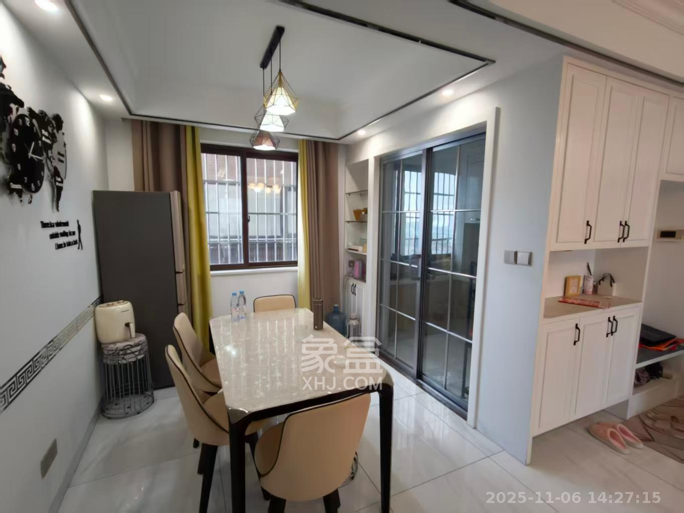 豪都新天地  4室2厅2卫    2200.0元/月户型图