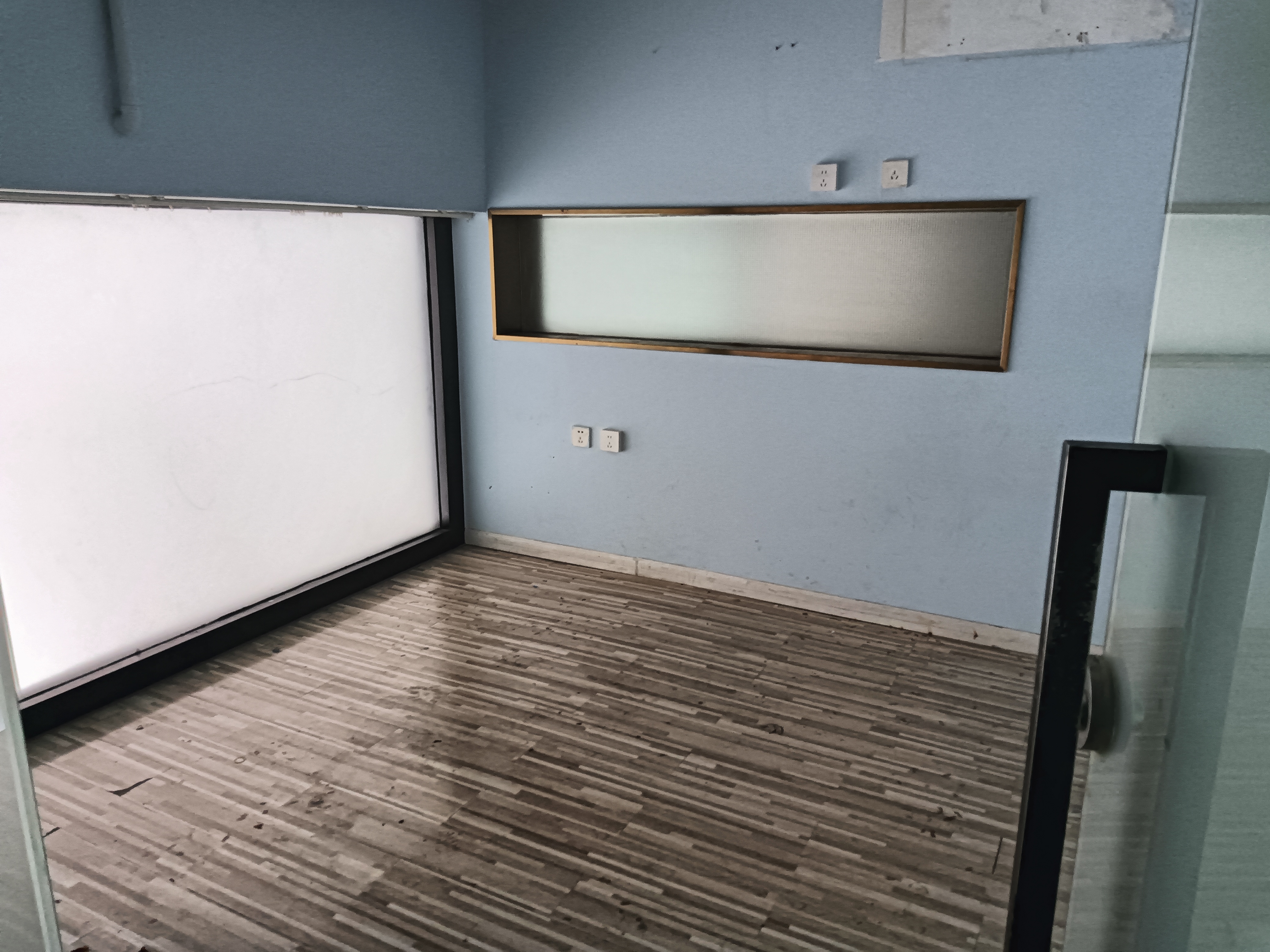 融冠亲城  5室1厅1卫    4000.0元/月室内图