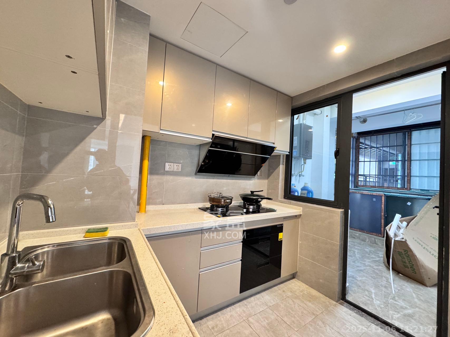 绿地长沙城际空间站（柏仕佳苑）  3室2厅2卫    3300.0元/月室内图