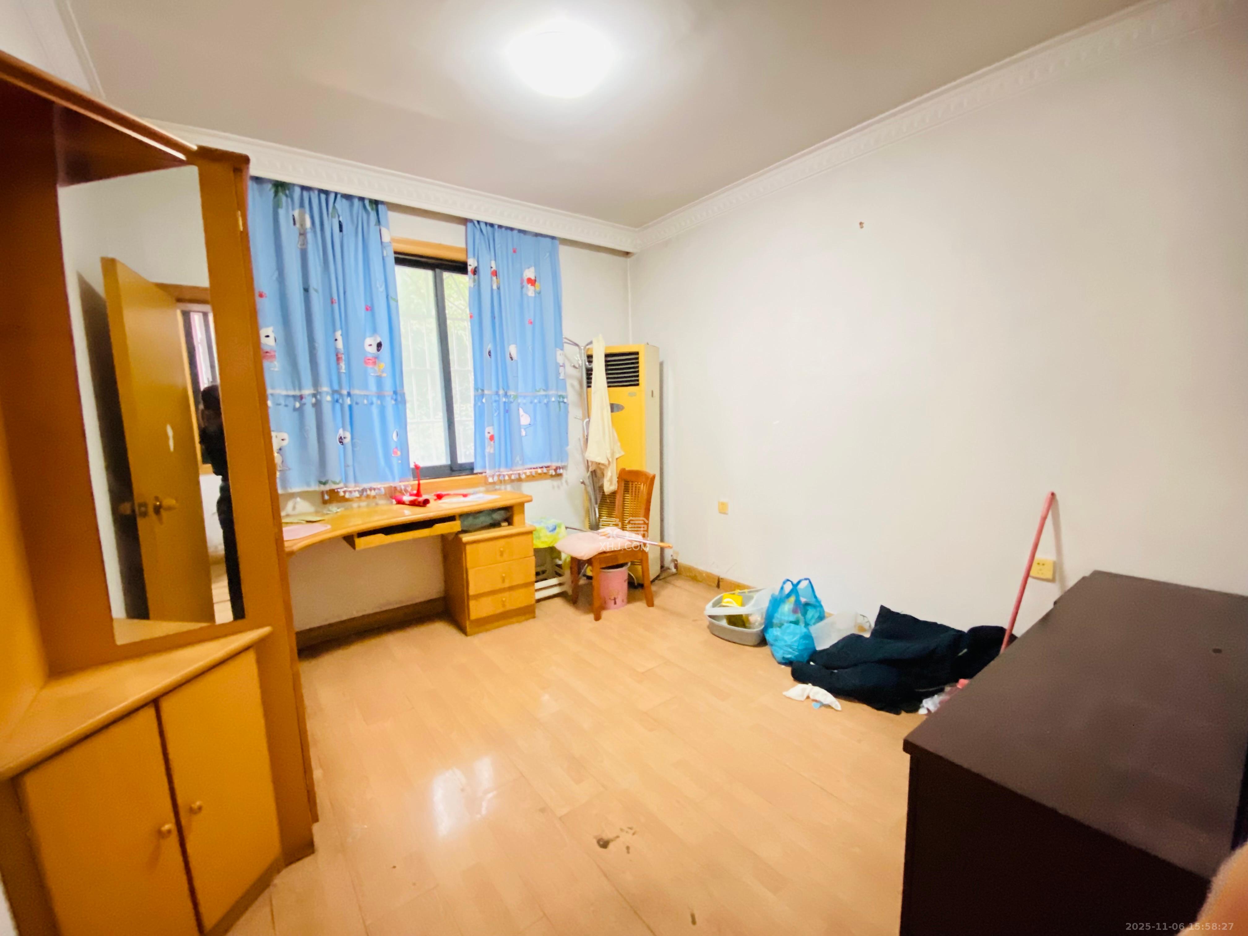 侯家塘有色研究院(长沙有色大院) 3室2厅1卫 2500.0元/月 侯家塘有色研究院(长沙有色大院) 3室2厅1卫 2500.0元/月室内图