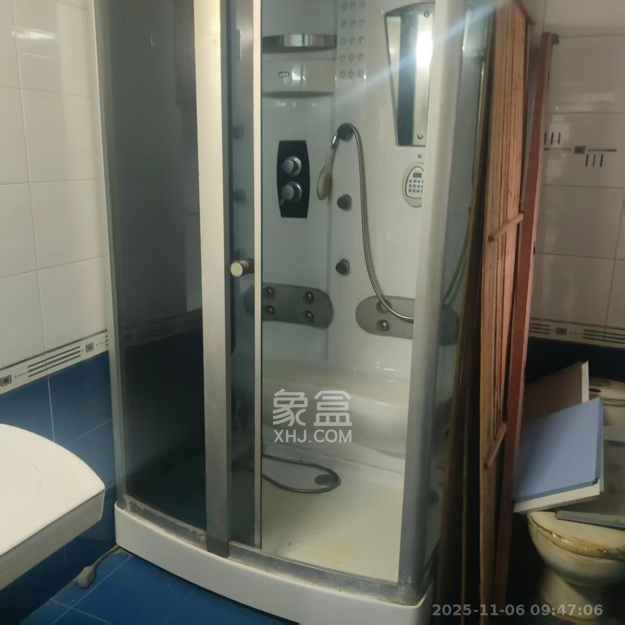 山水人家一二期 3室2厅2卫 1700.0元/月 山水人家一二期 3室2厅2卫 1700.0元/月室内图