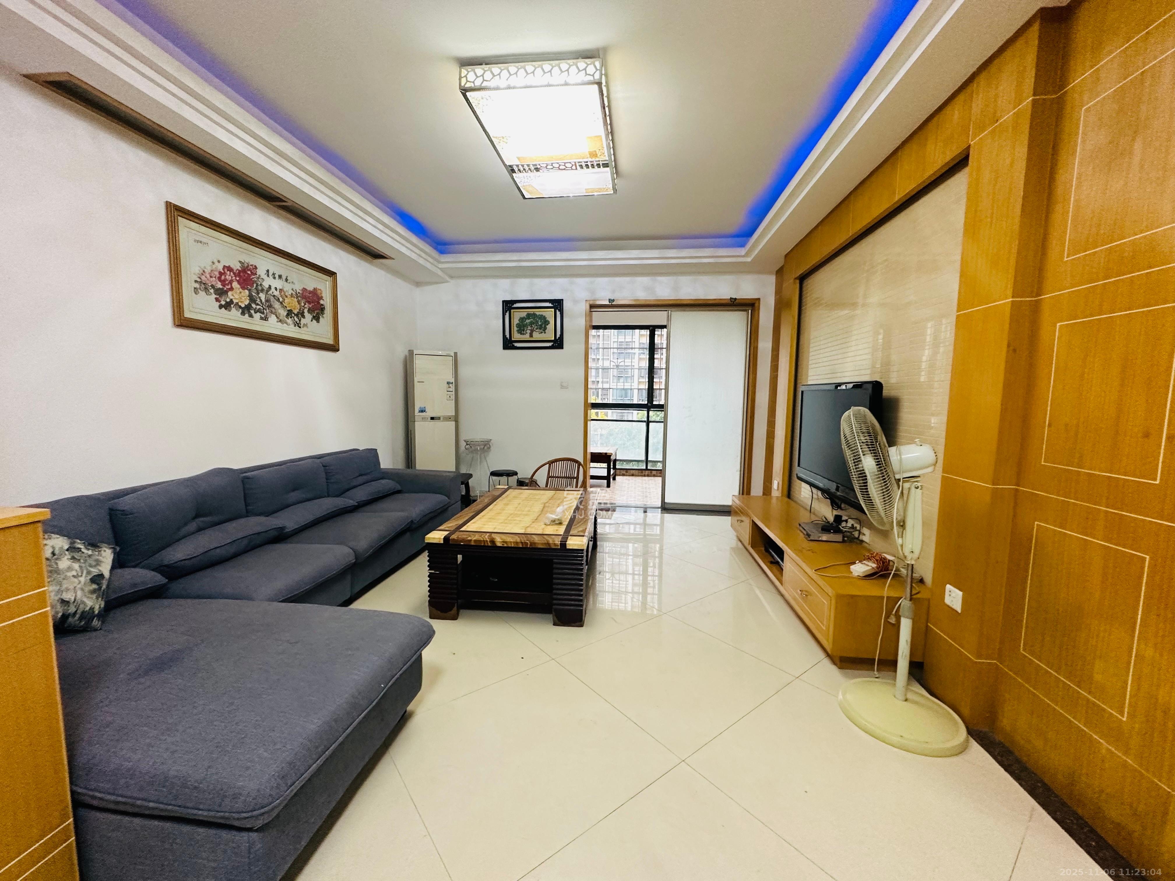 尚东紫郡  3室2厅2卫    2800.0元/月