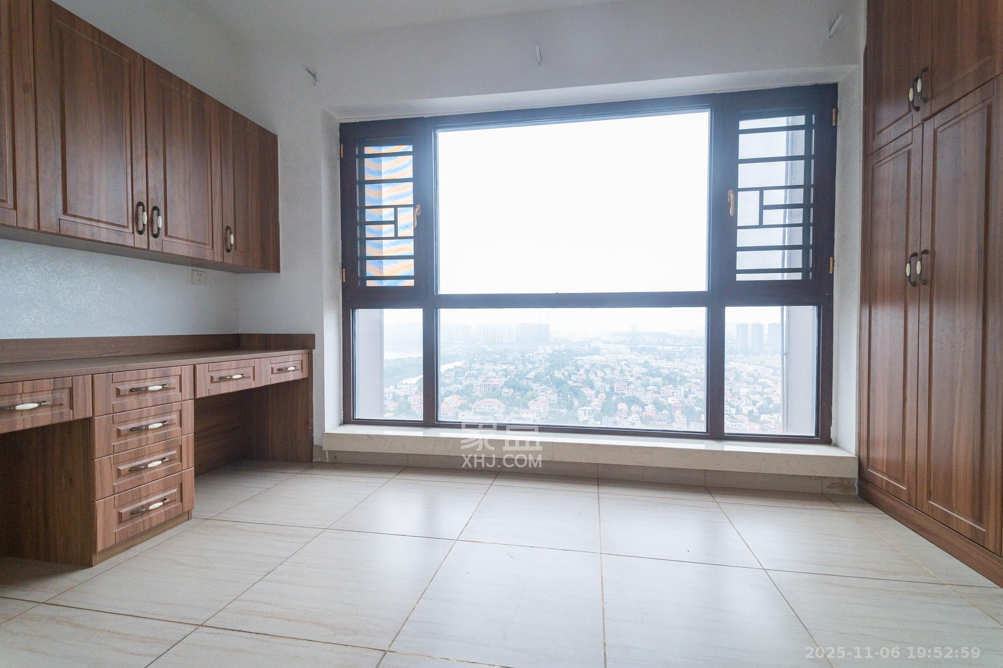 碧桂园威尼斯城  3室2厅2卫    98.8万阳台