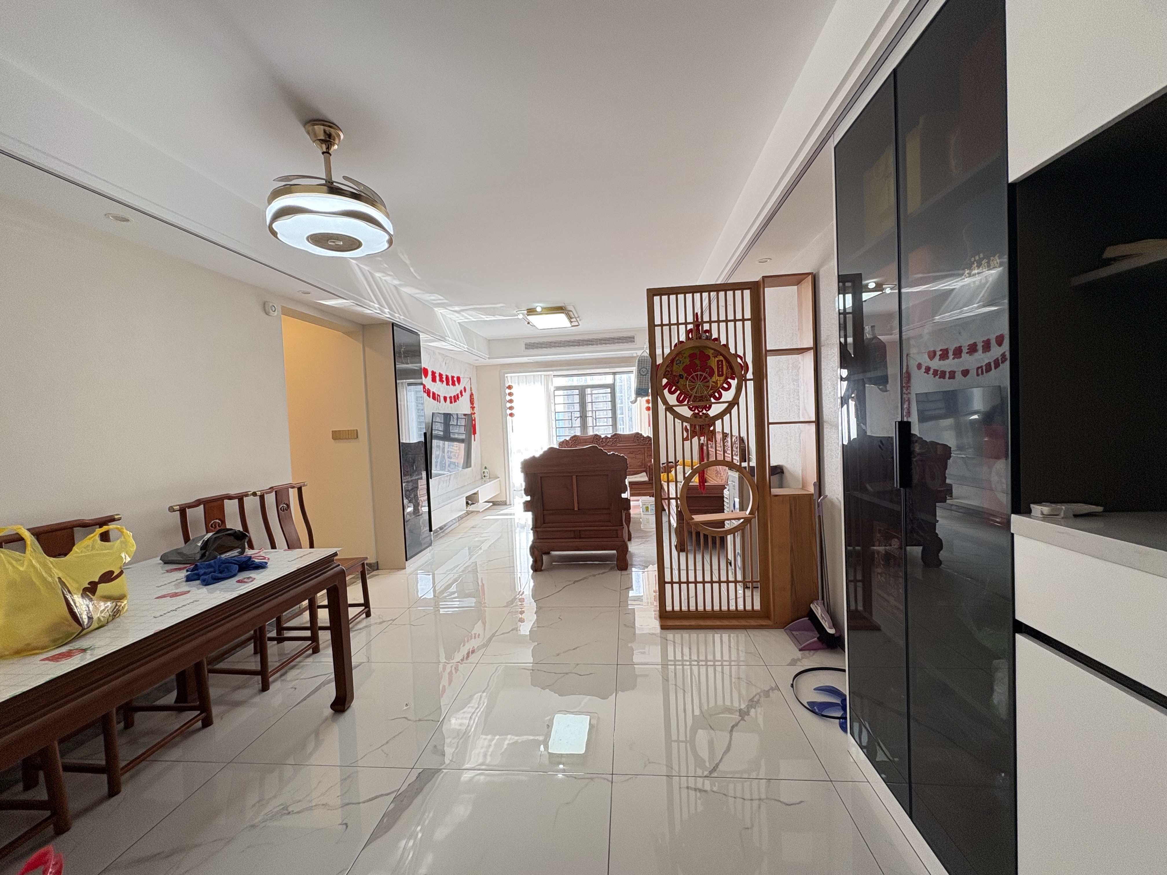 华耀碧桂园十里江湾誉峯  3室2厅2卫    75.0万