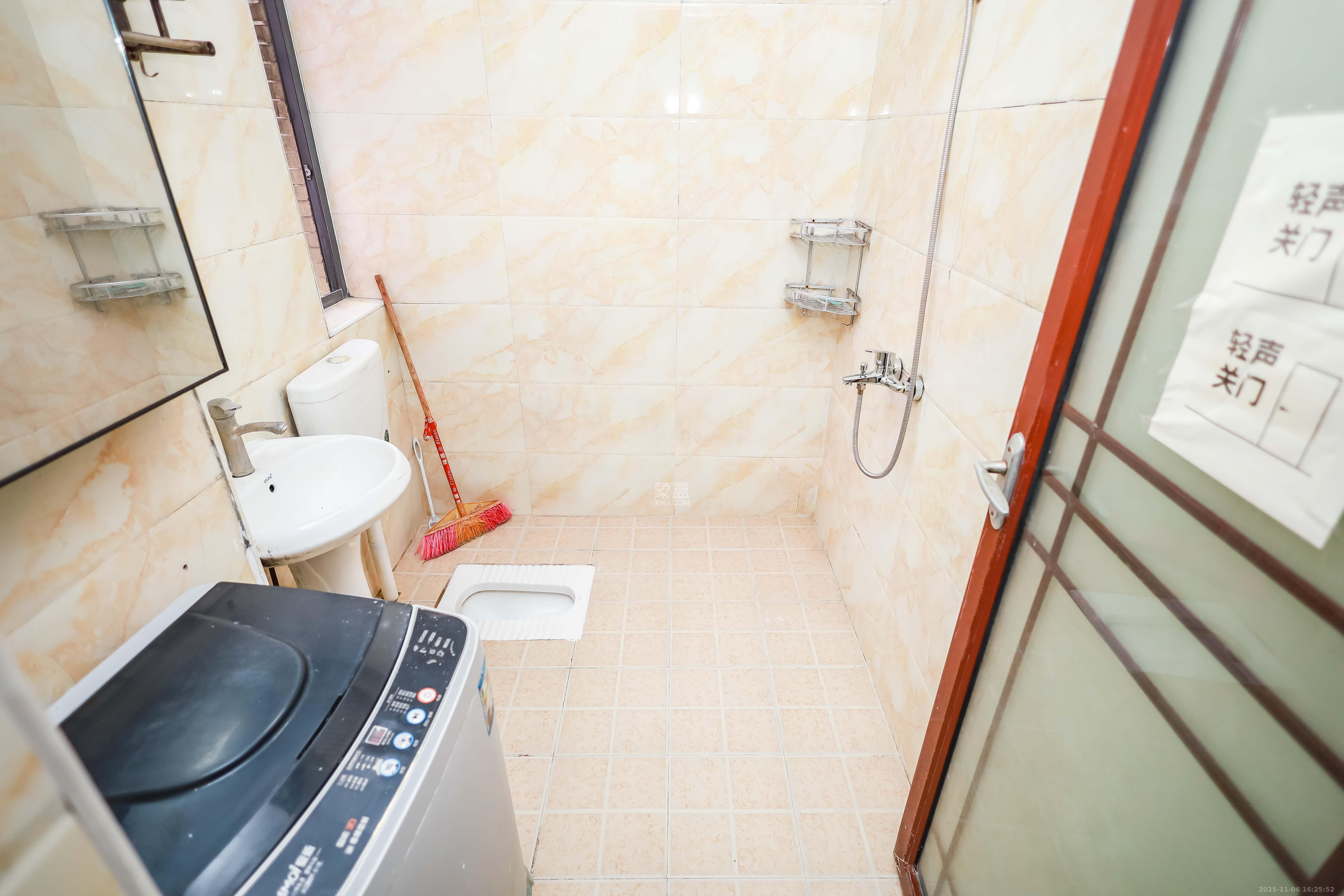 盛世耀凯 3室2厅1卫 72.0万 盛世耀凯 3室2厅1卫 72.0万卫生间