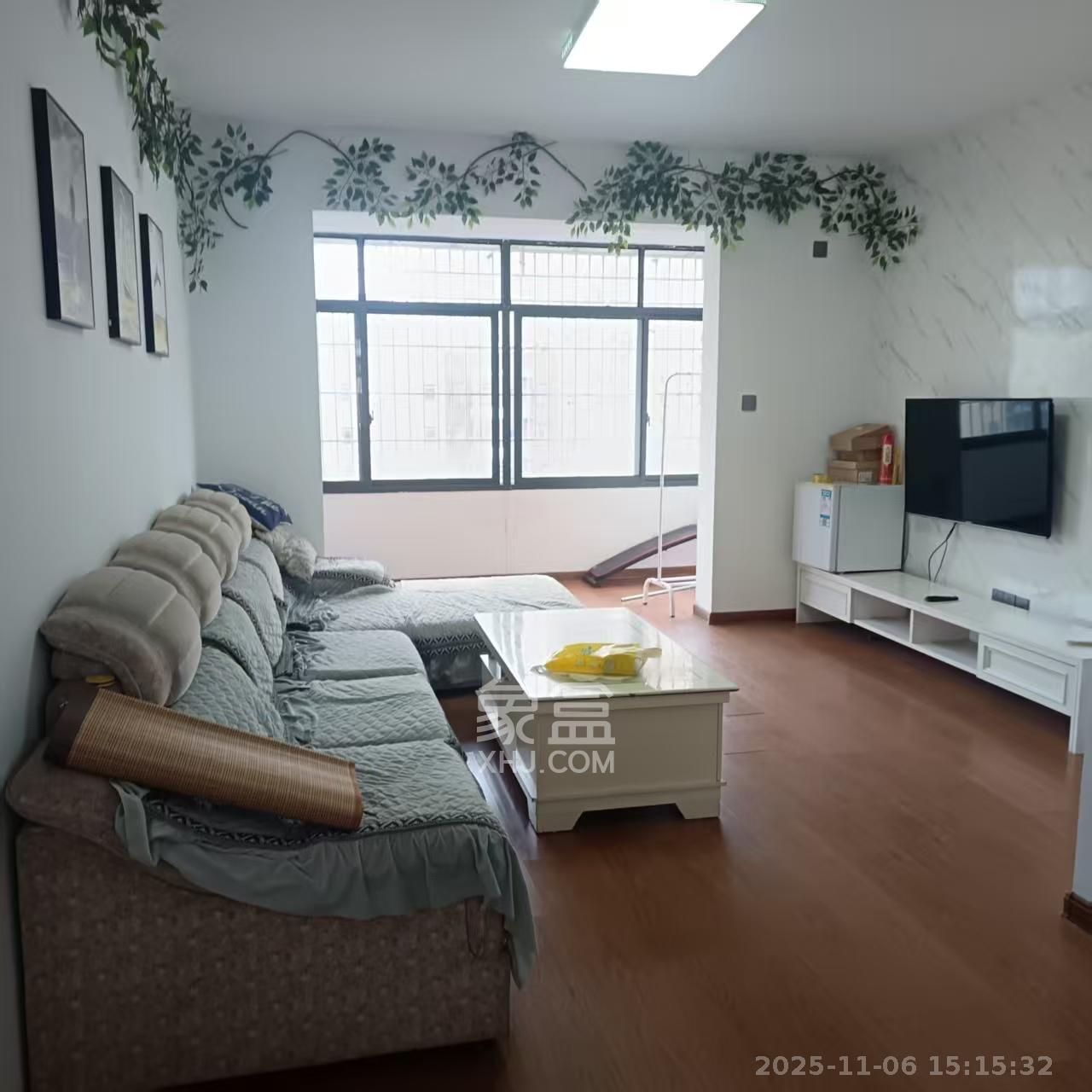 中国铁建国际城二期 4室2厅2卫 2300.0元/月 中国铁建国际城二期 4室2厅2卫 2300.0元/月室内图