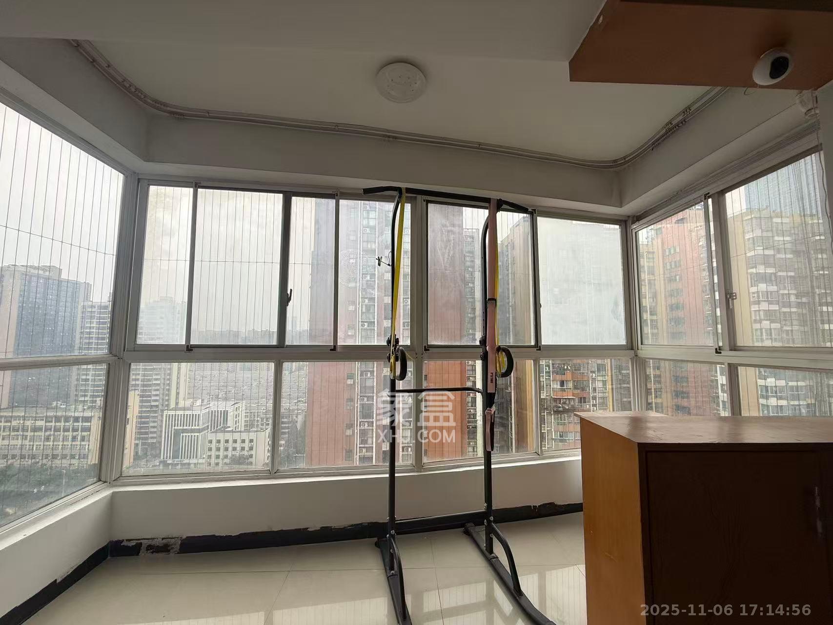 山水华景 3室2厅1卫 2400.0元/月 山水华景 3室2厅1卫 2400.0元/月室内图