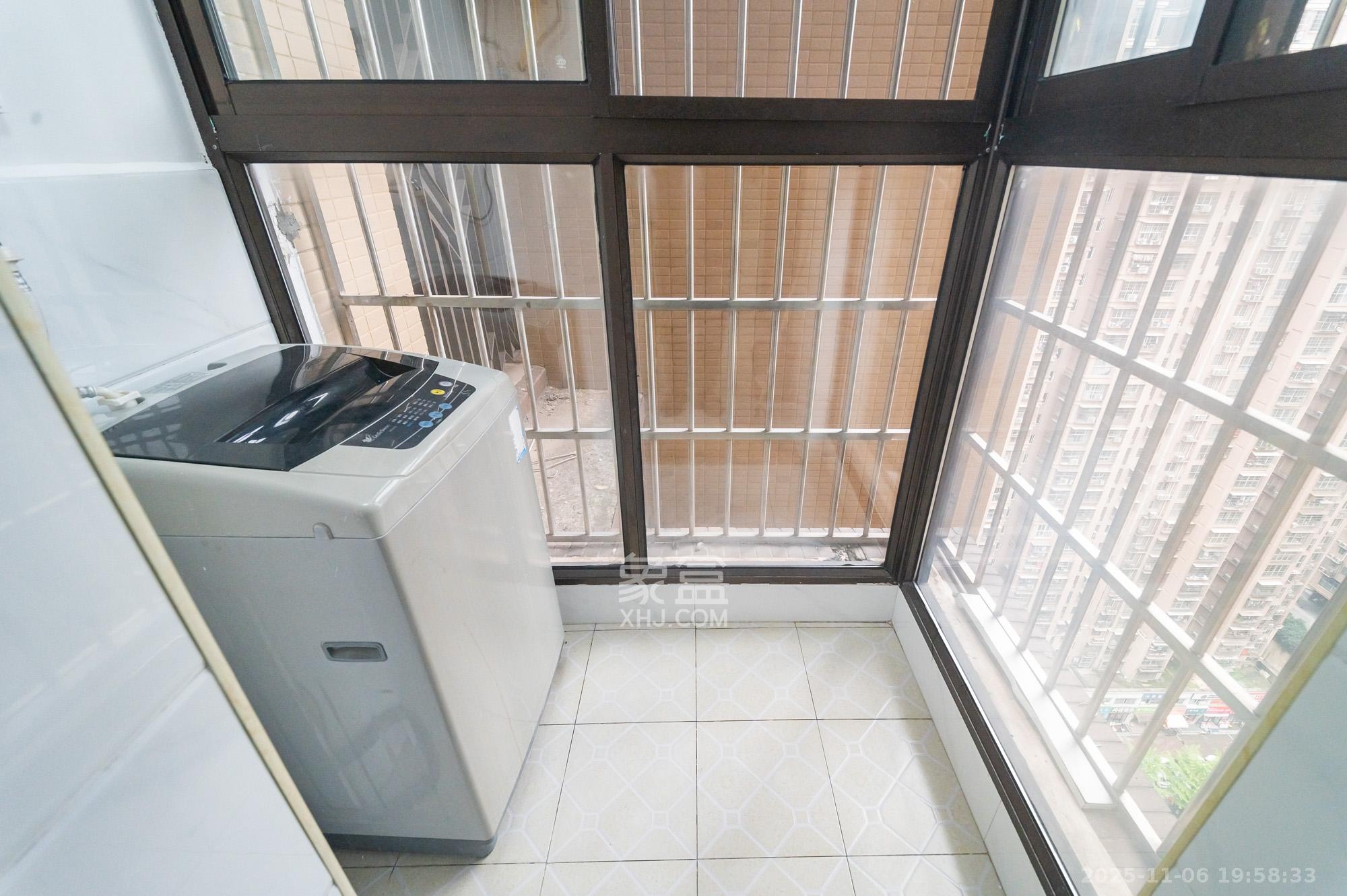 华润凤凰城三期 3室2厅1卫 99.8万 华润凤凰城三期 3室2厅1卫 99.8万厨房