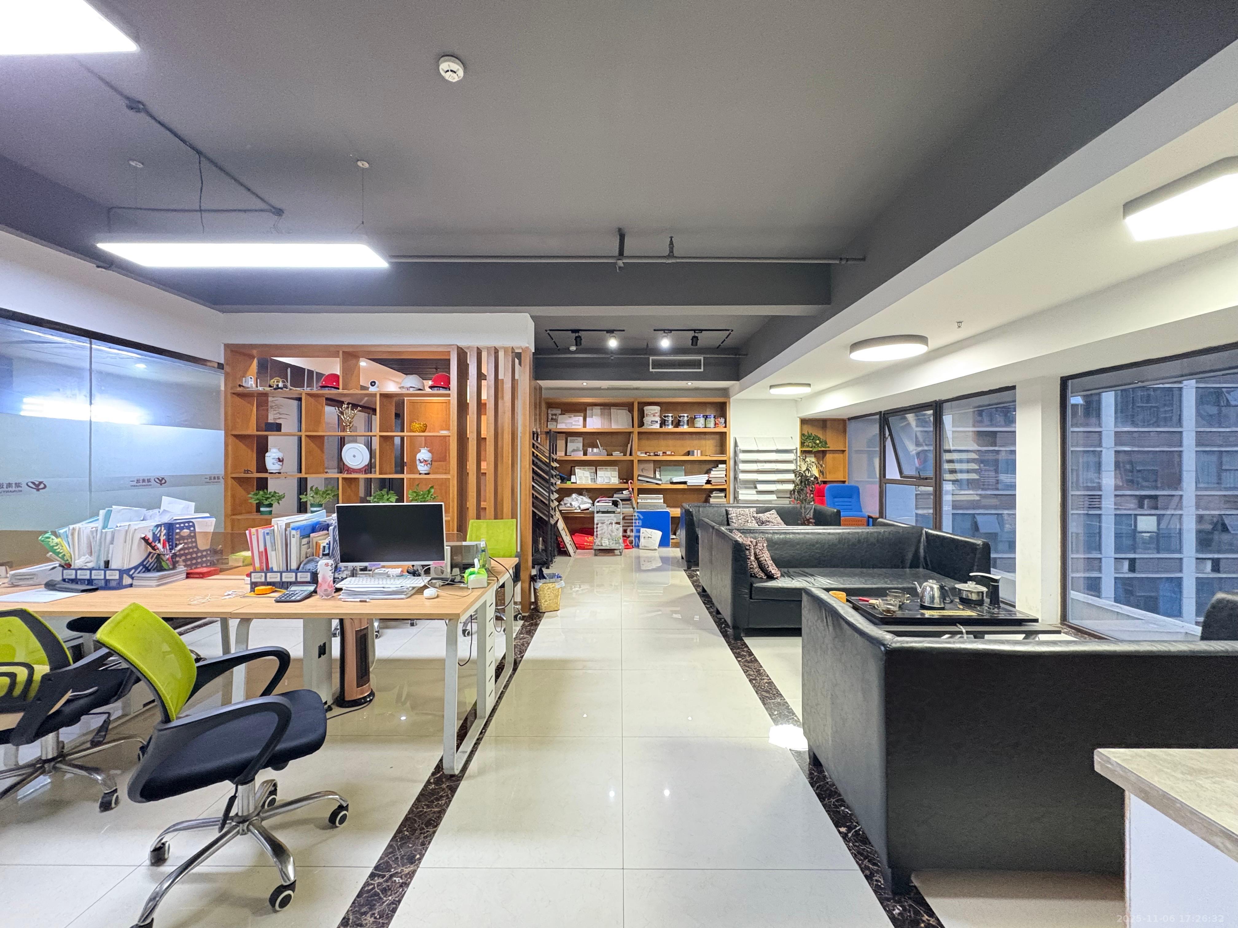 达美D6区   120.0㎡      6500.0元/月