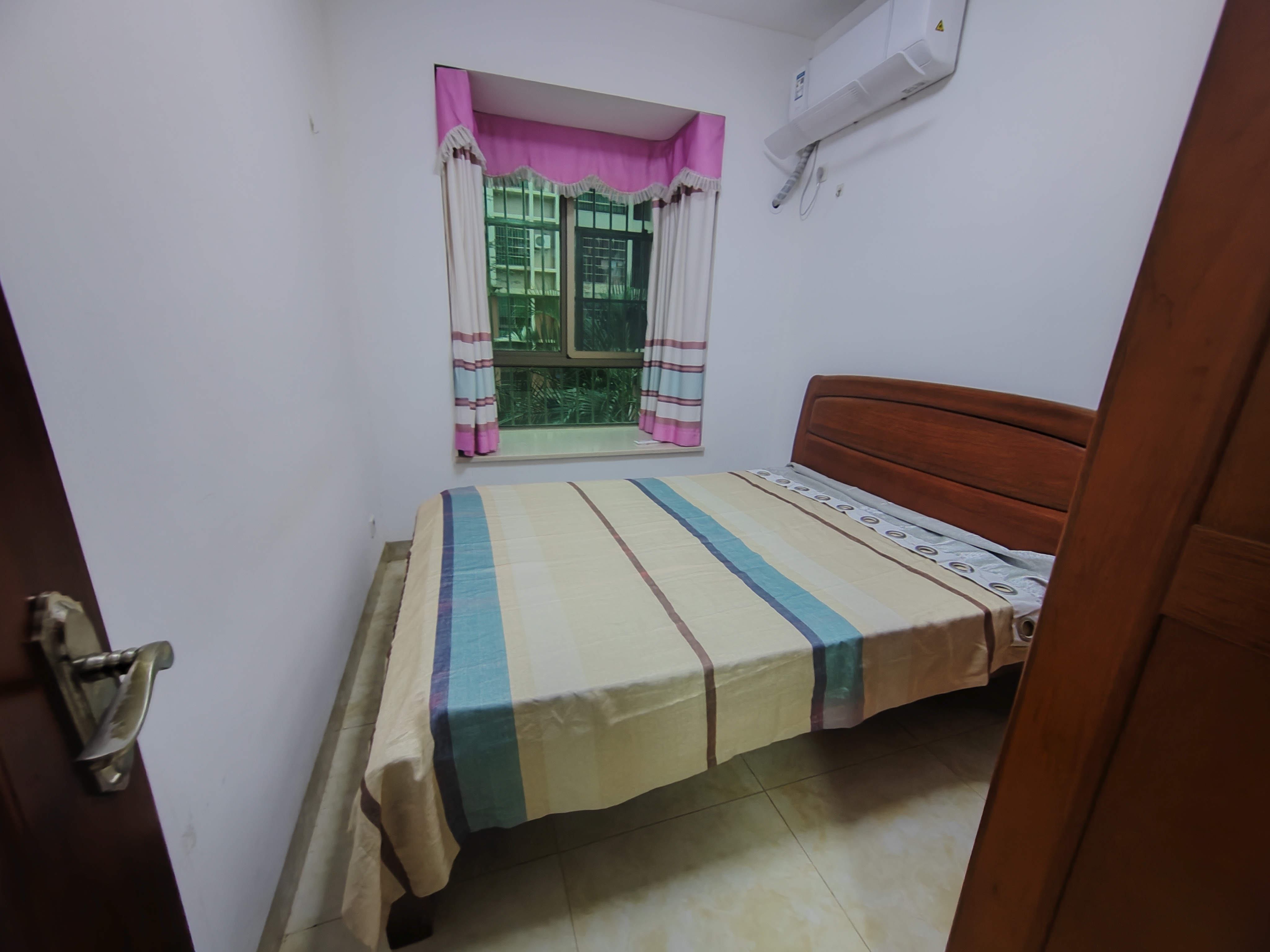 南海花园 2室2厅1卫 2000.0元/月 南海花园 2室2厅1卫 2000.0元/月室内图