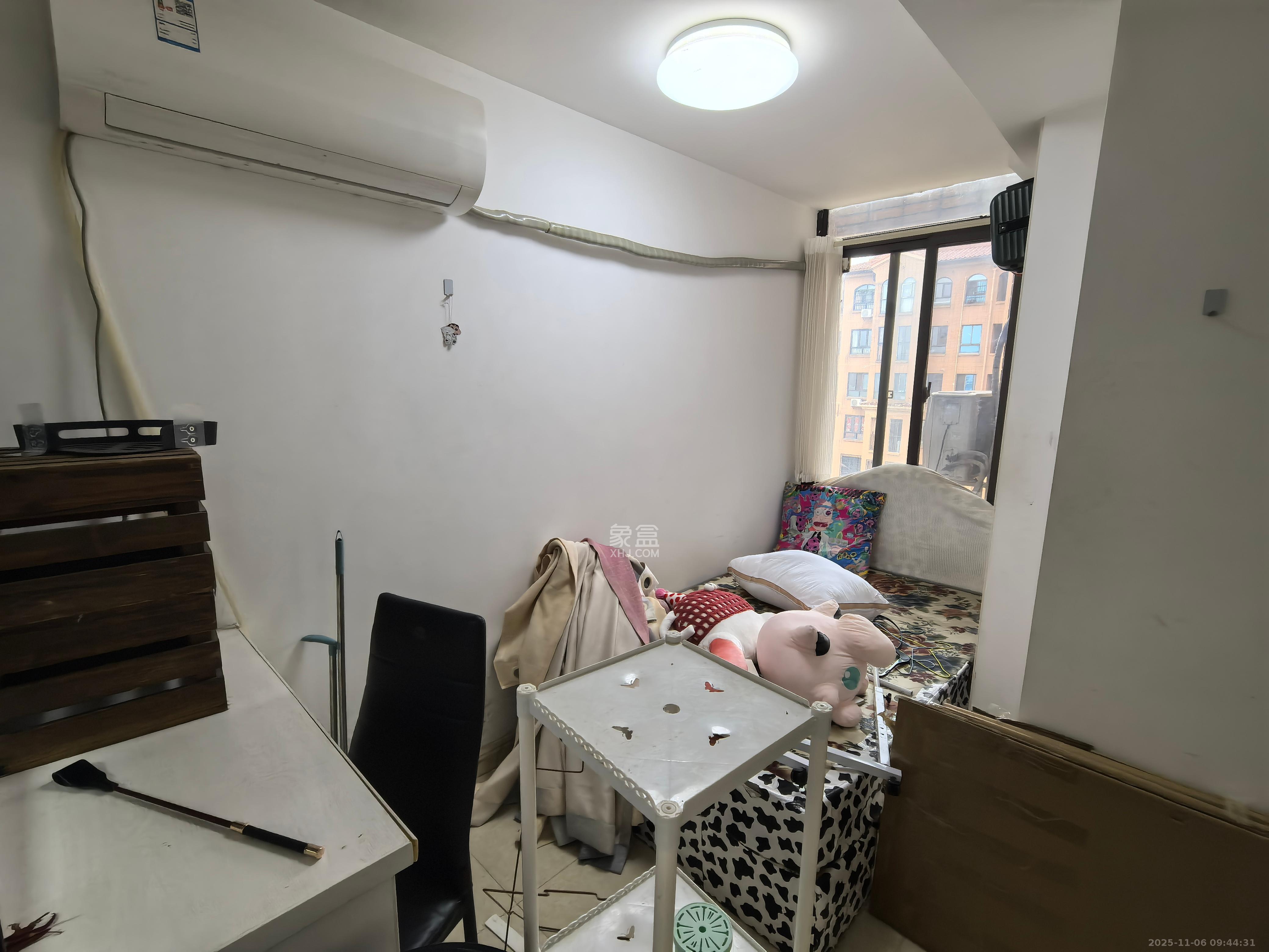 中信凯旋蓝岸(中信新城三期) 2室1厅1卫 1600.0元/月 中信凯旋蓝岸(中信新城三期) 2室1厅1卫 1600.0元/月室内图