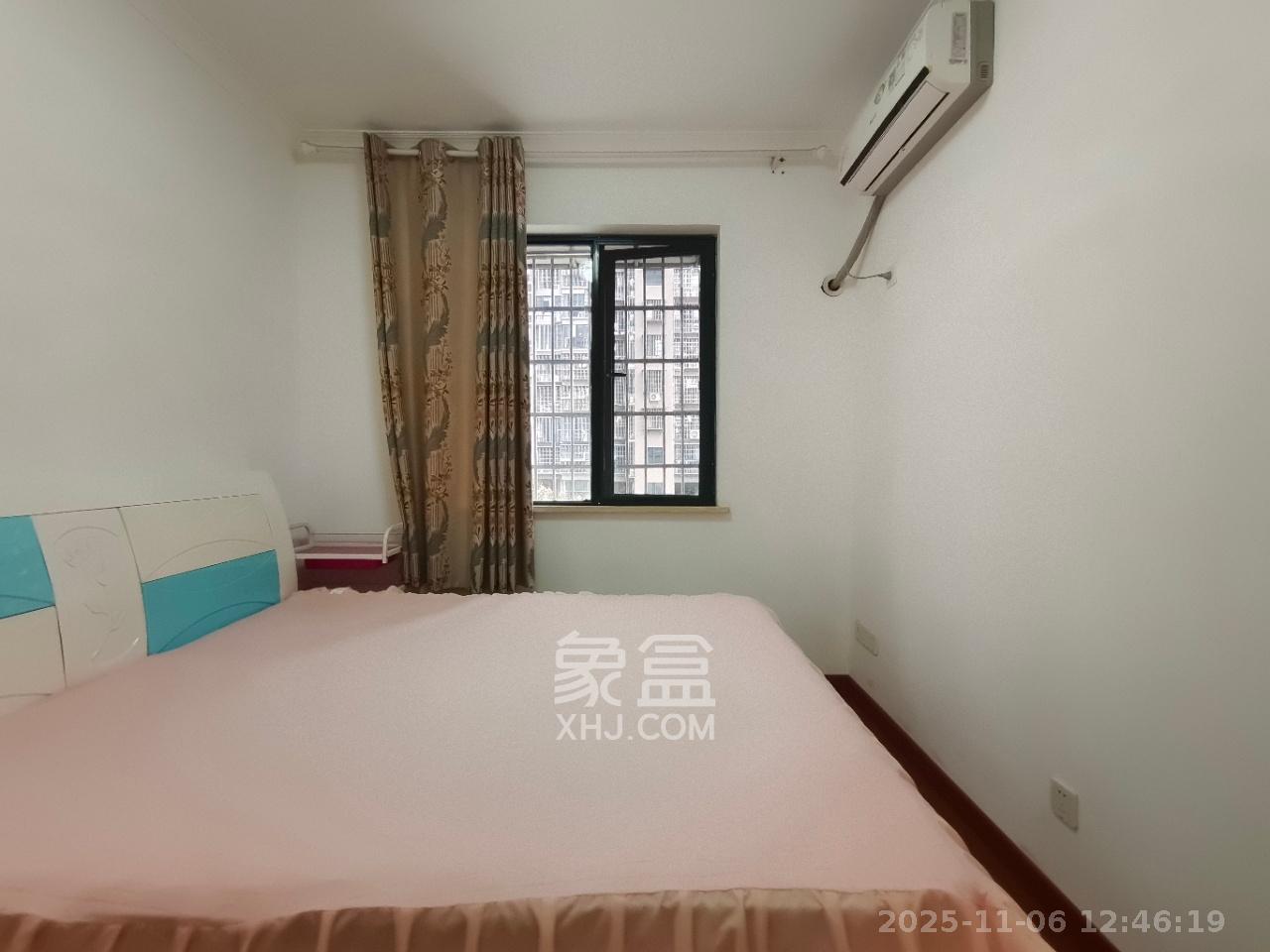 绿洲花园  3室2厅2卫    3000.0元/月室内图