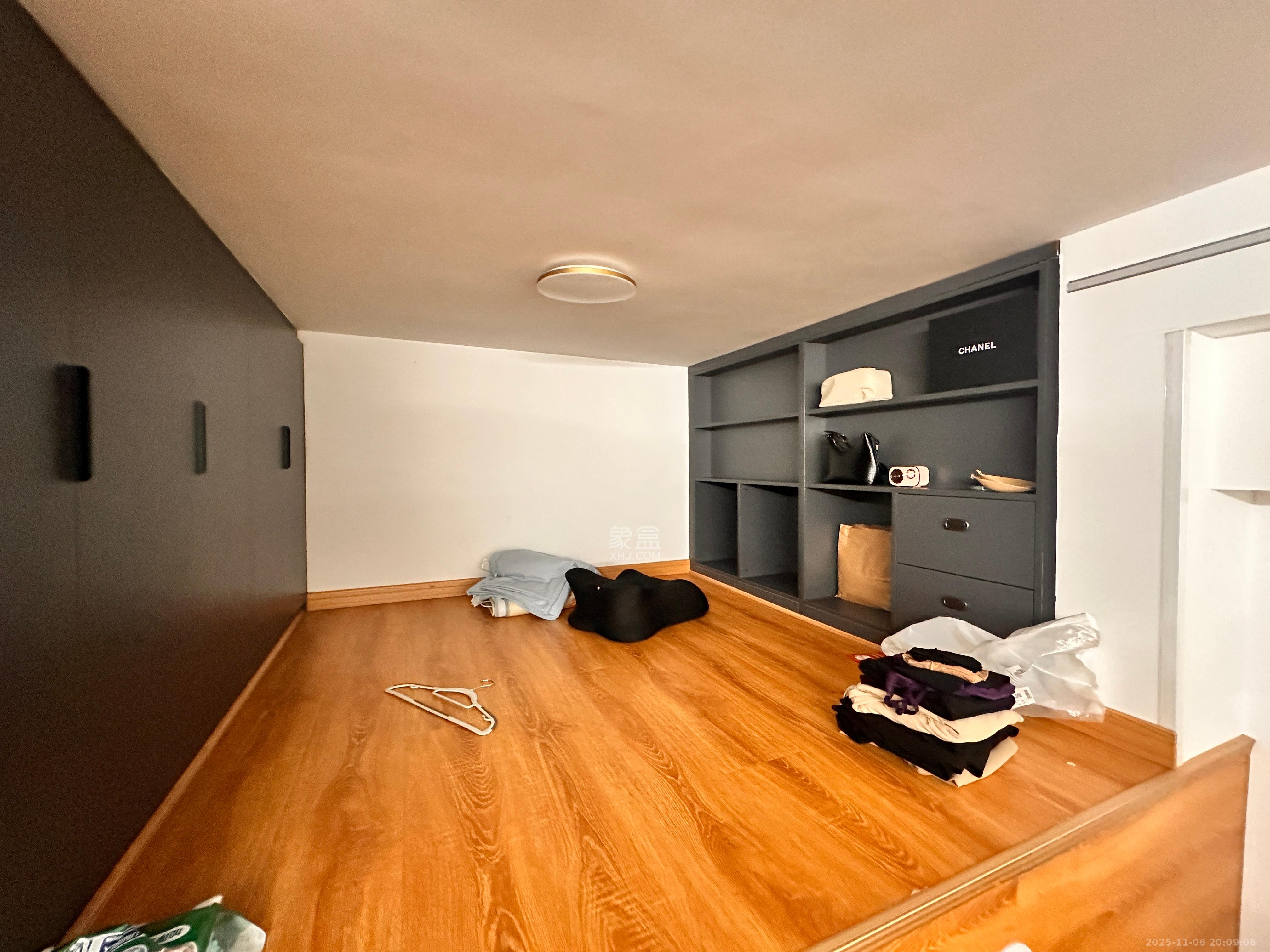 敬天广场 1室1厅1卫 2500.0元/月 敬天广场 1室1厅1卫 2500.0元/月室内图