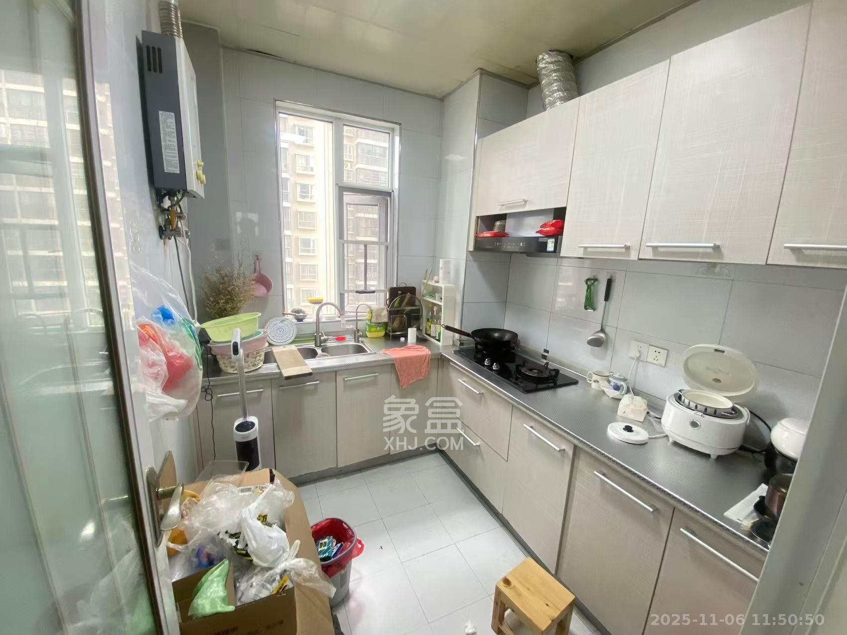 湘瑞嘉园  4室2厅2卫    2500.0元/月室内图