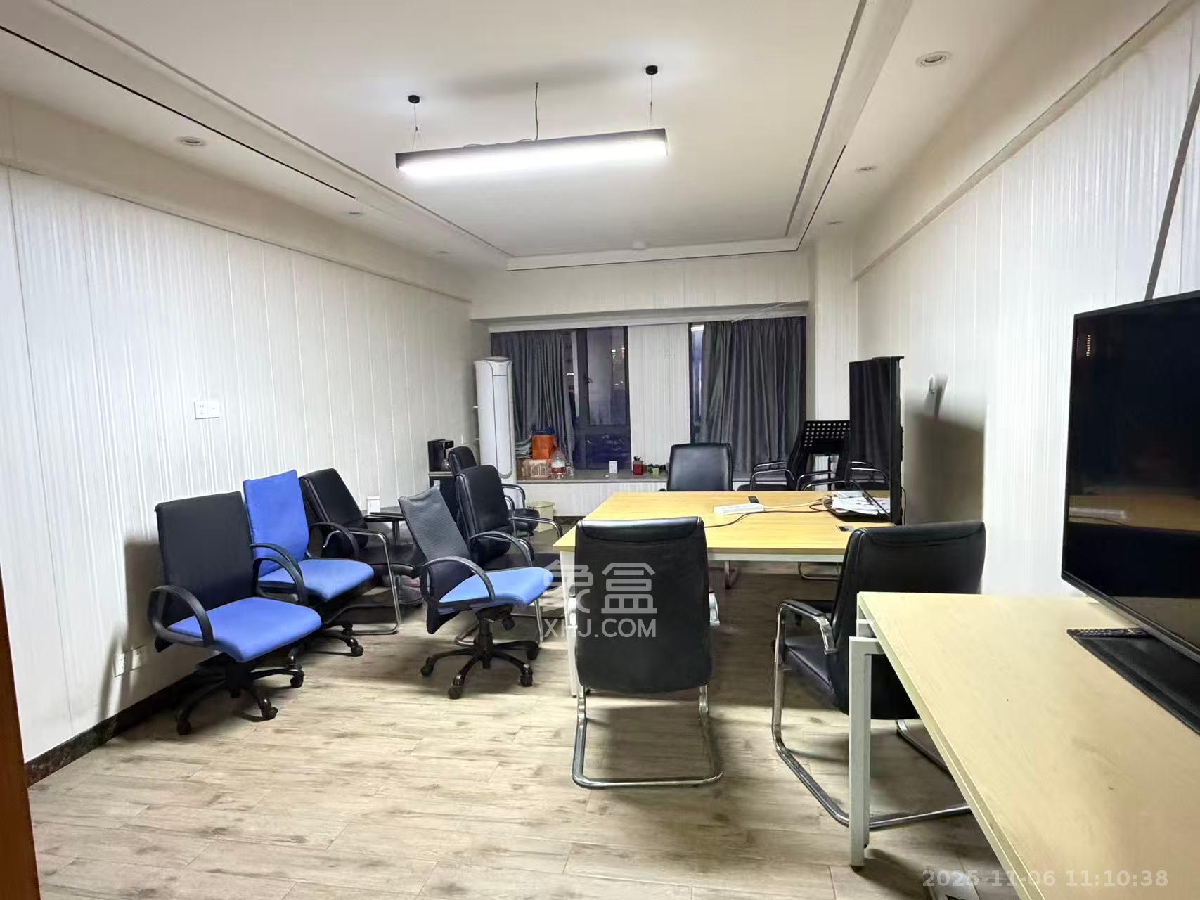 摩天一号 1室1厅1卫 2000.0元/月 摩天一号 1室1厅1卫 2000.0元/月室内图