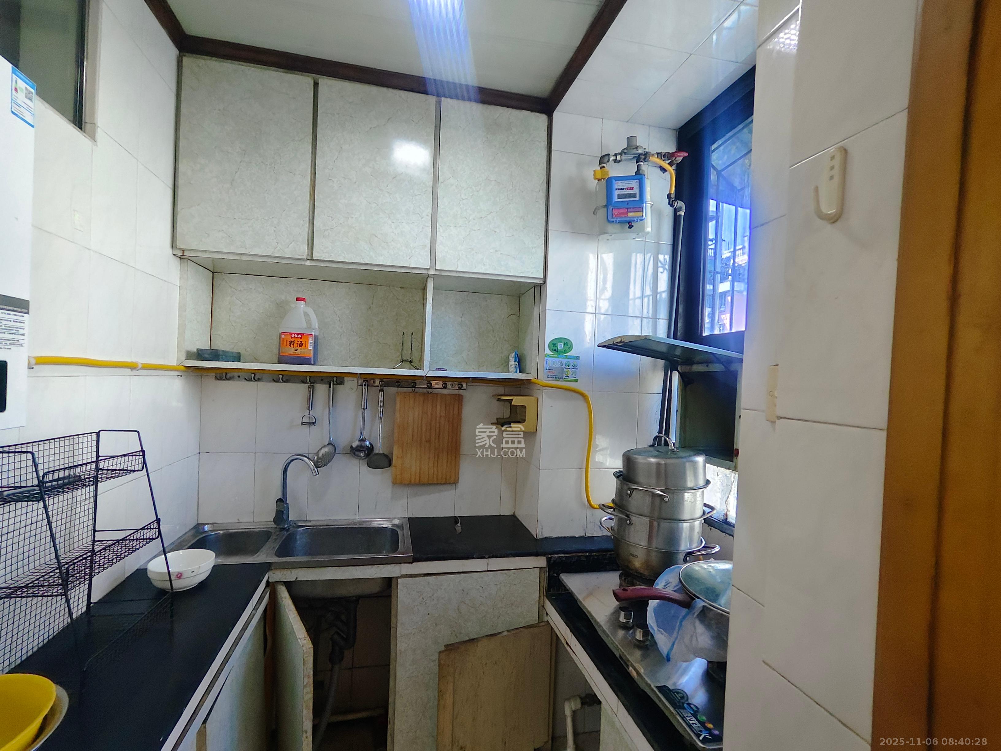 东塘电信宿舍  2室1厅1卫    1800.0元/月室内图