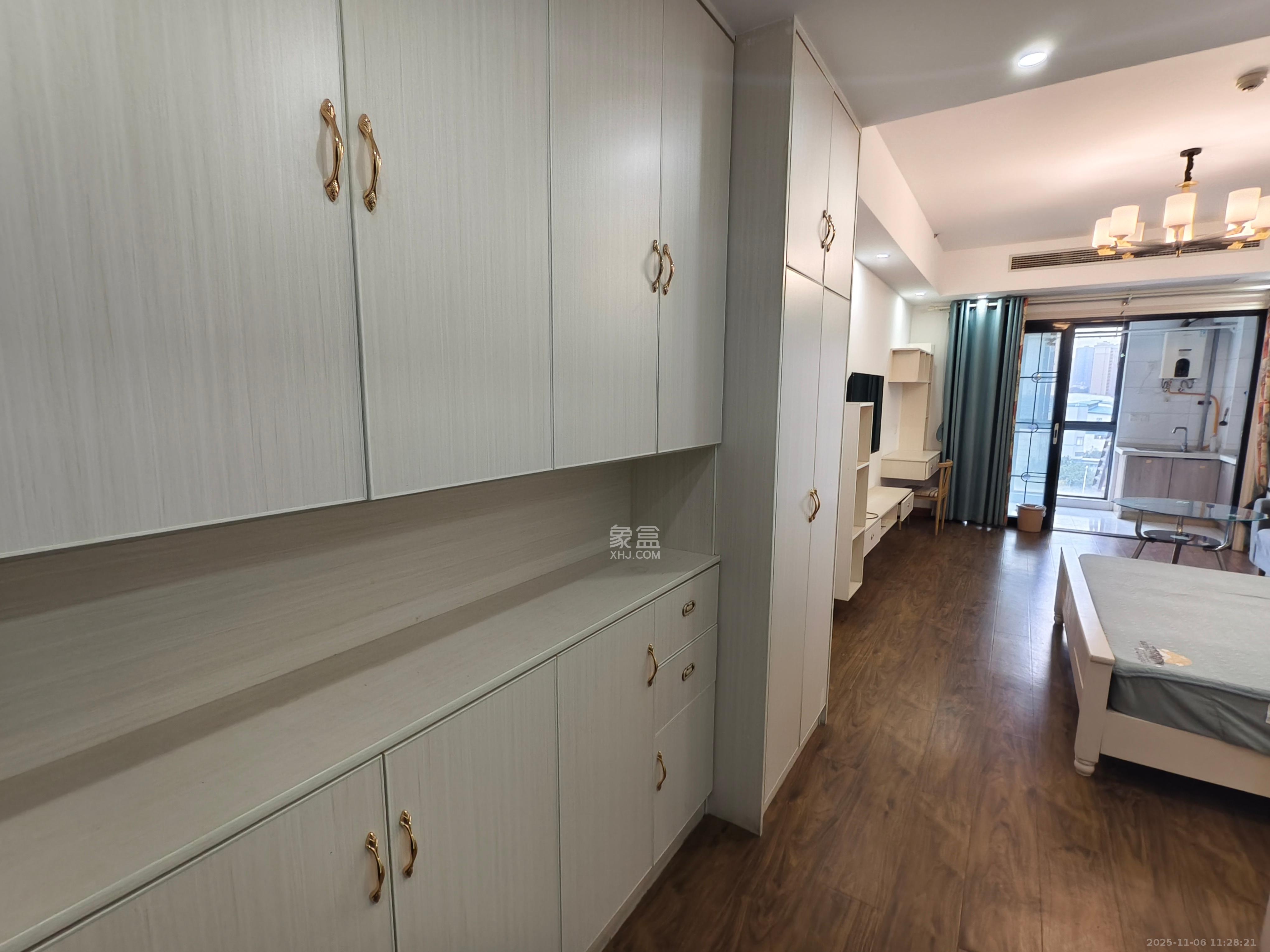 明发国际城 1室1厅1卫 1400.0元/月 明发国际城 1室1厅1卫 1400.0元/月室内图