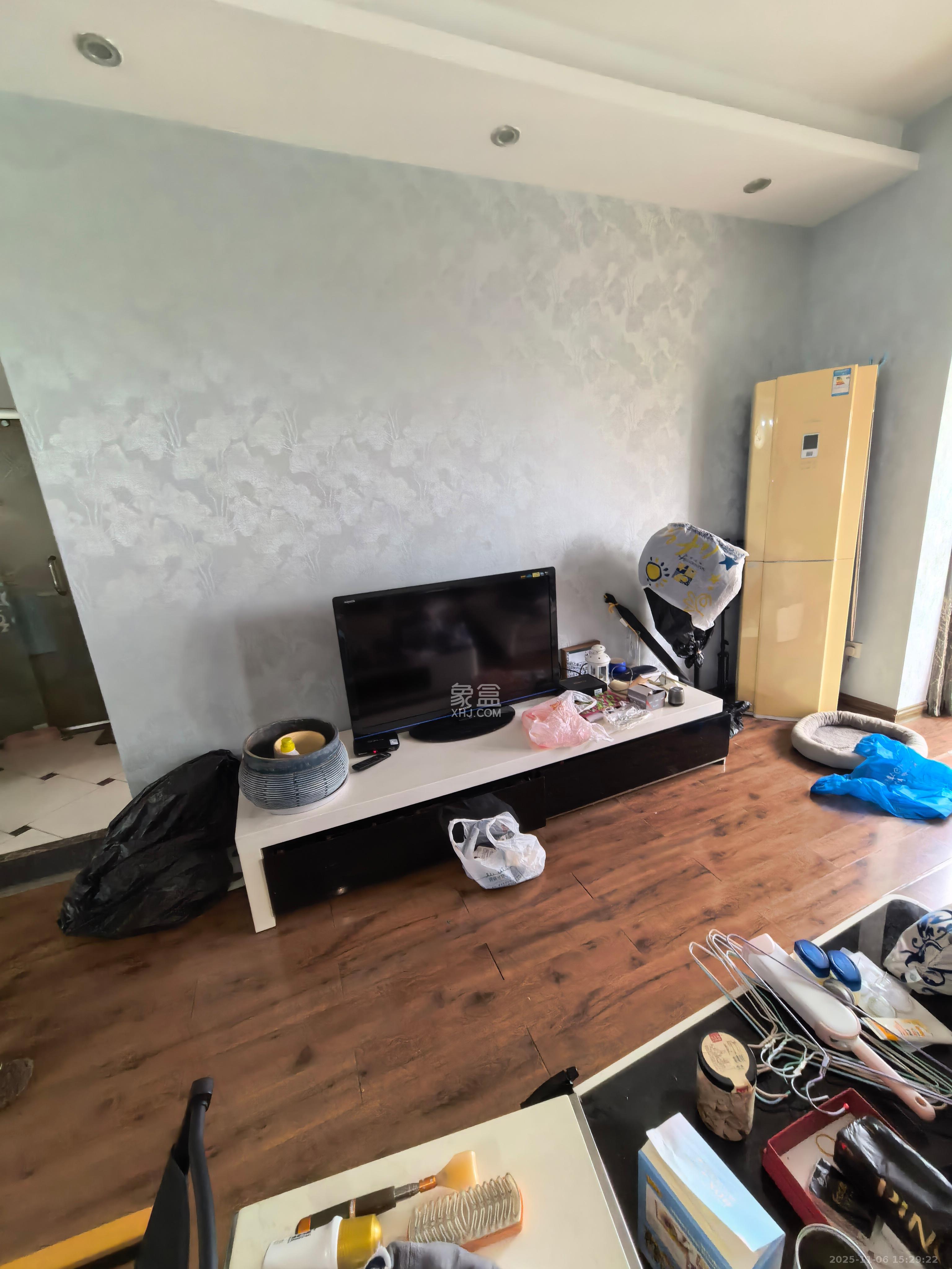 四方小区综合楼(四方嘉丽) 2室2厅1卫 1800.0元/月 四方小区综合楼(四方嘉丽) 2室2厅1卫 1800.0元/月室内图