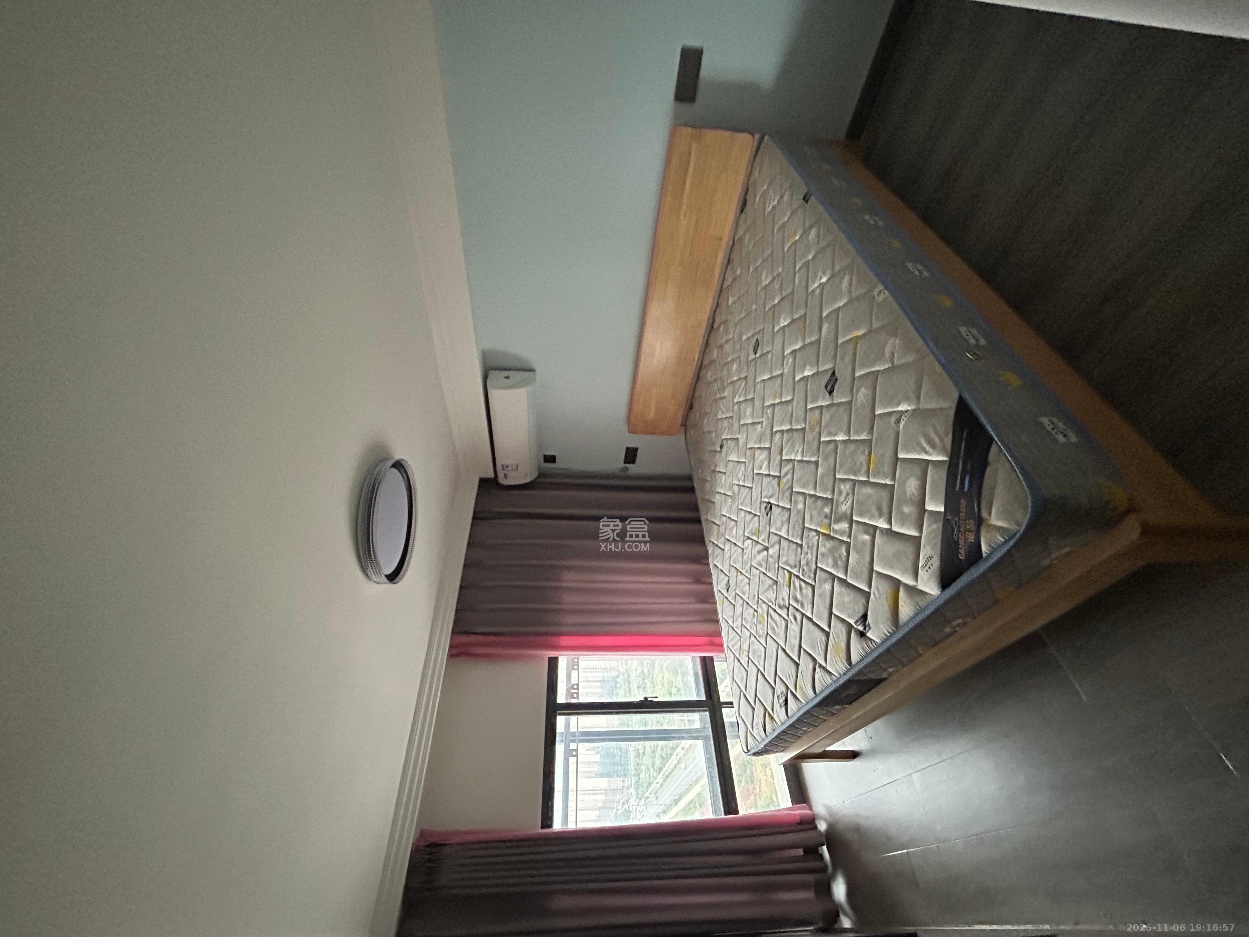 海伦春天  1室1厅1卫    1600.0元/月室内图