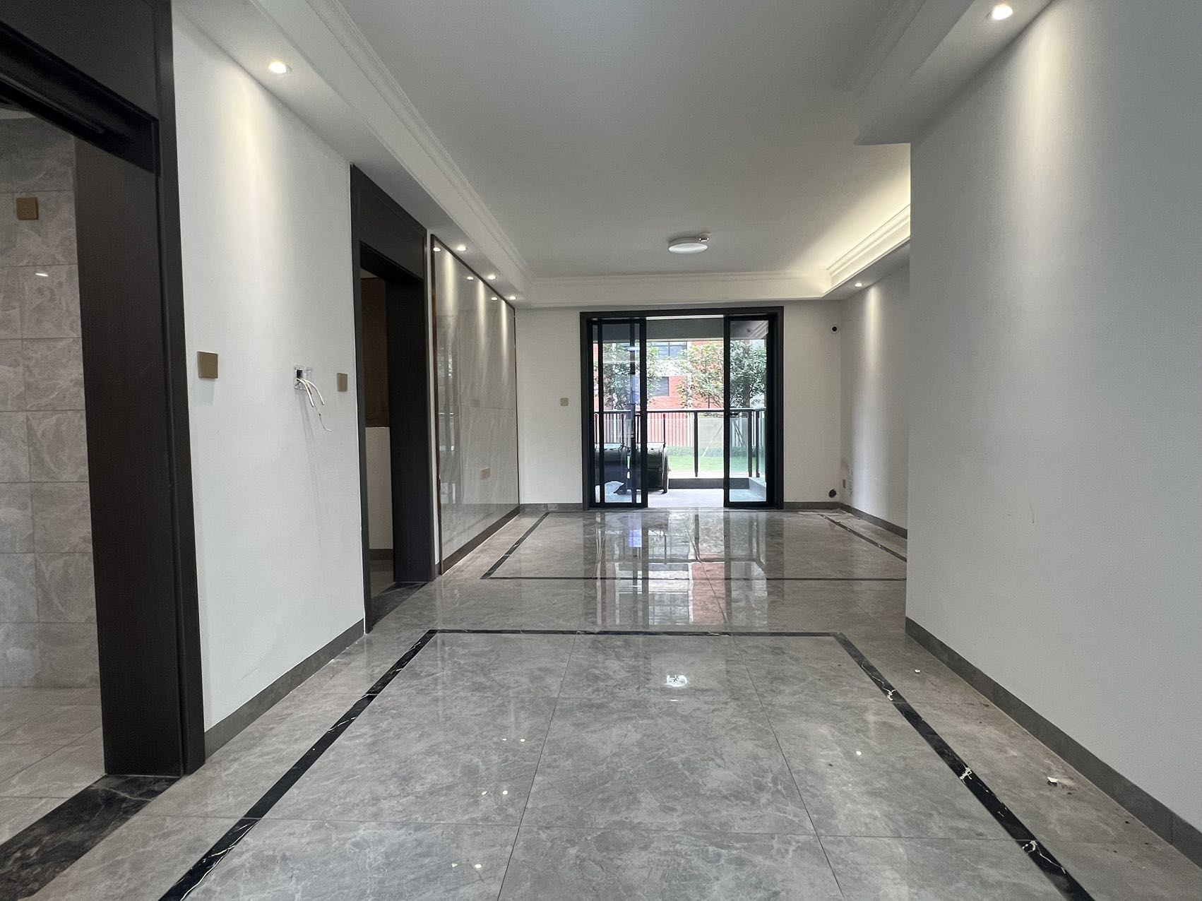 天街华府（海南新天地）  3室1厅1卫    222.0万