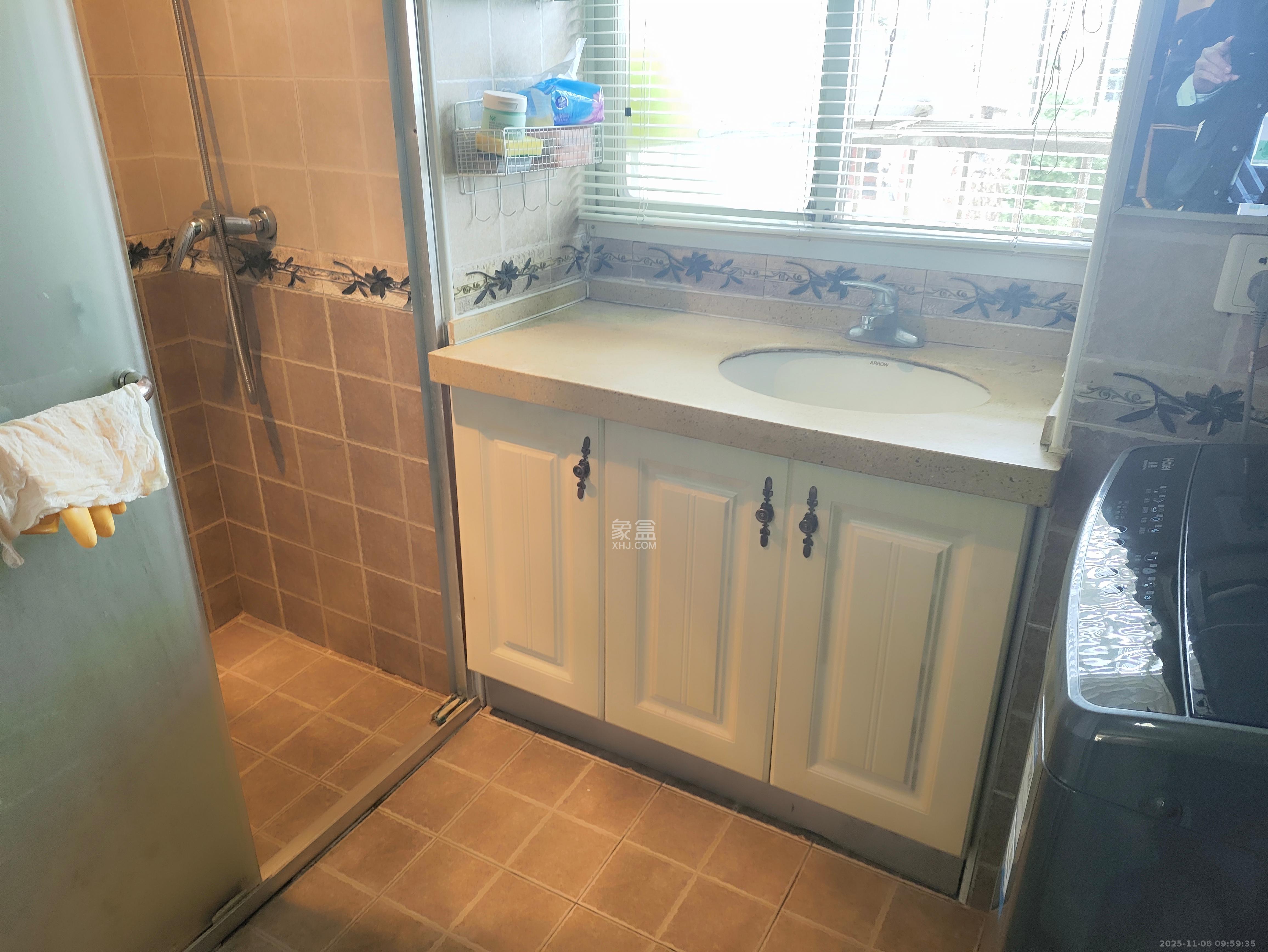 富康小区(富康花园) 1室1厅1卫 1500.0元/月 富康小区(富康花园) 1室1厅1卫 1500.0元/月室内图