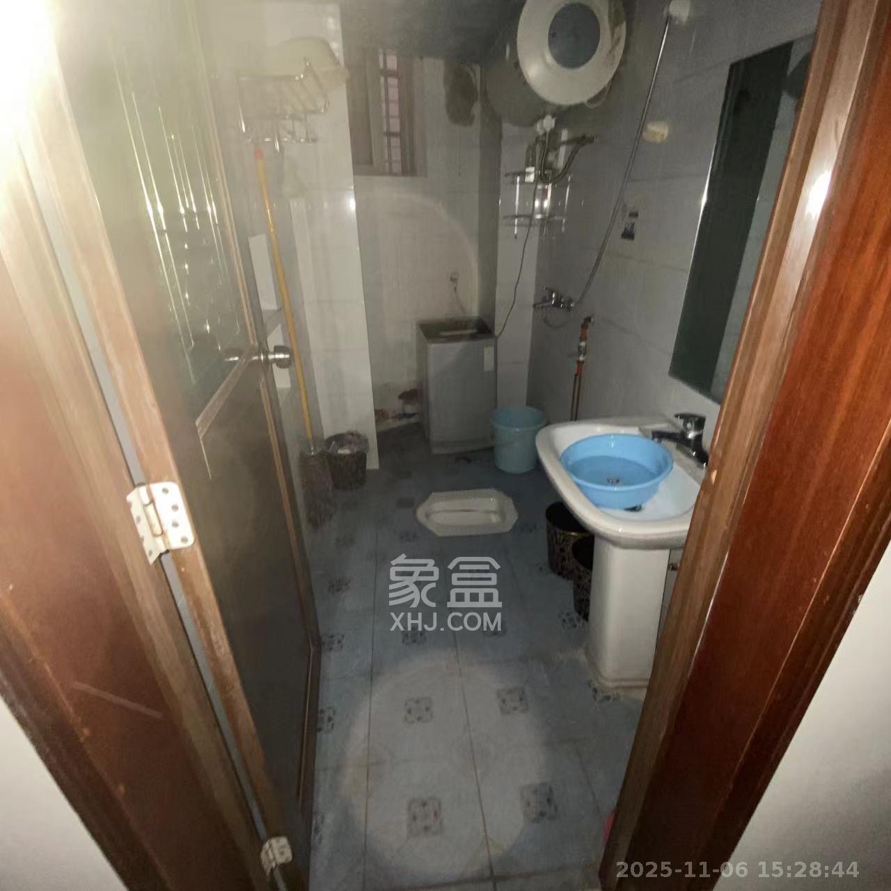 丰泉家园 3室2厅1卫 4500.0元/月 丰泉家园 3室2厅1卫 4500.0元/月室内图