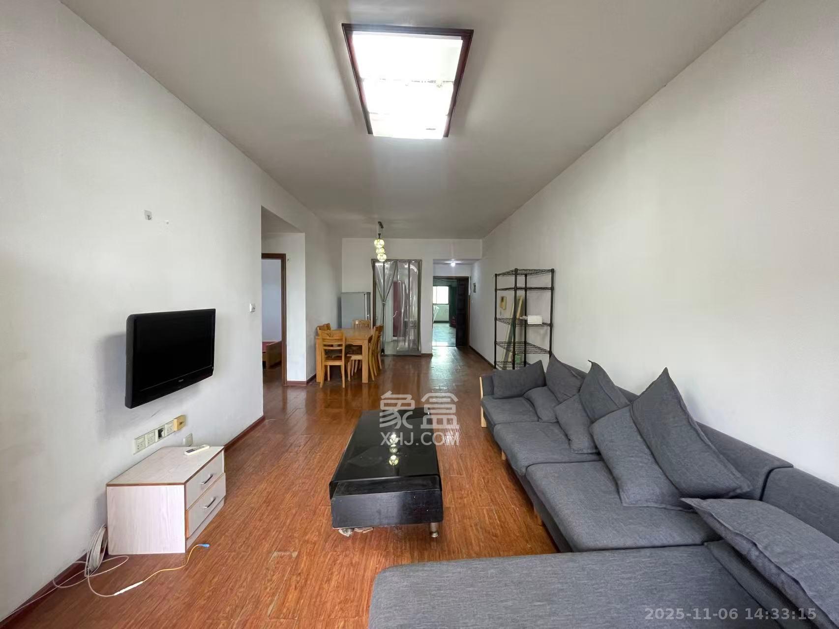 湘府东苑  2室2厅1卫    1800.0元/月室内图