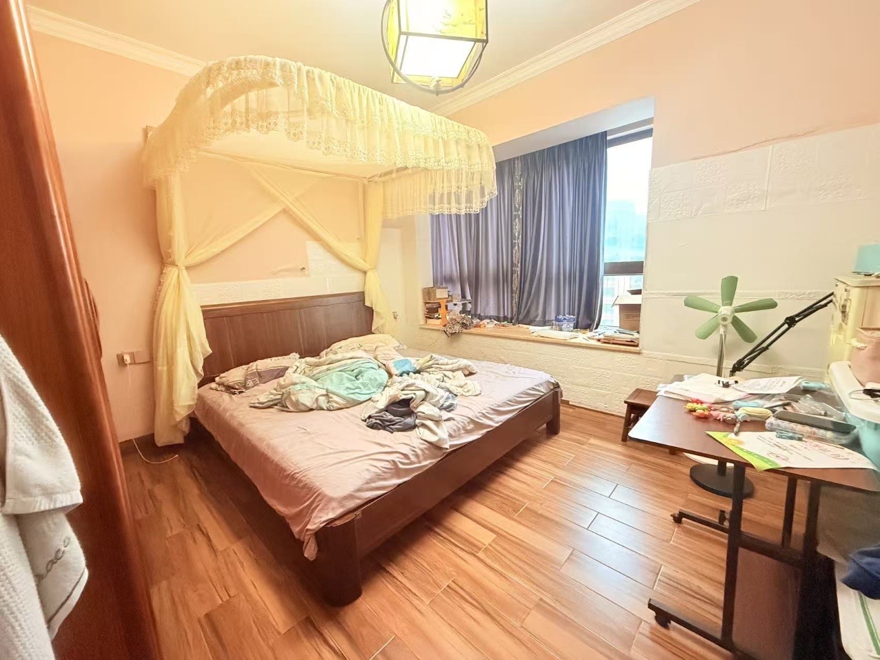 海岛国际名城 5室2厅2卫 300.0万 海岛国际名城 5室2厅2卫 300.0万客厅