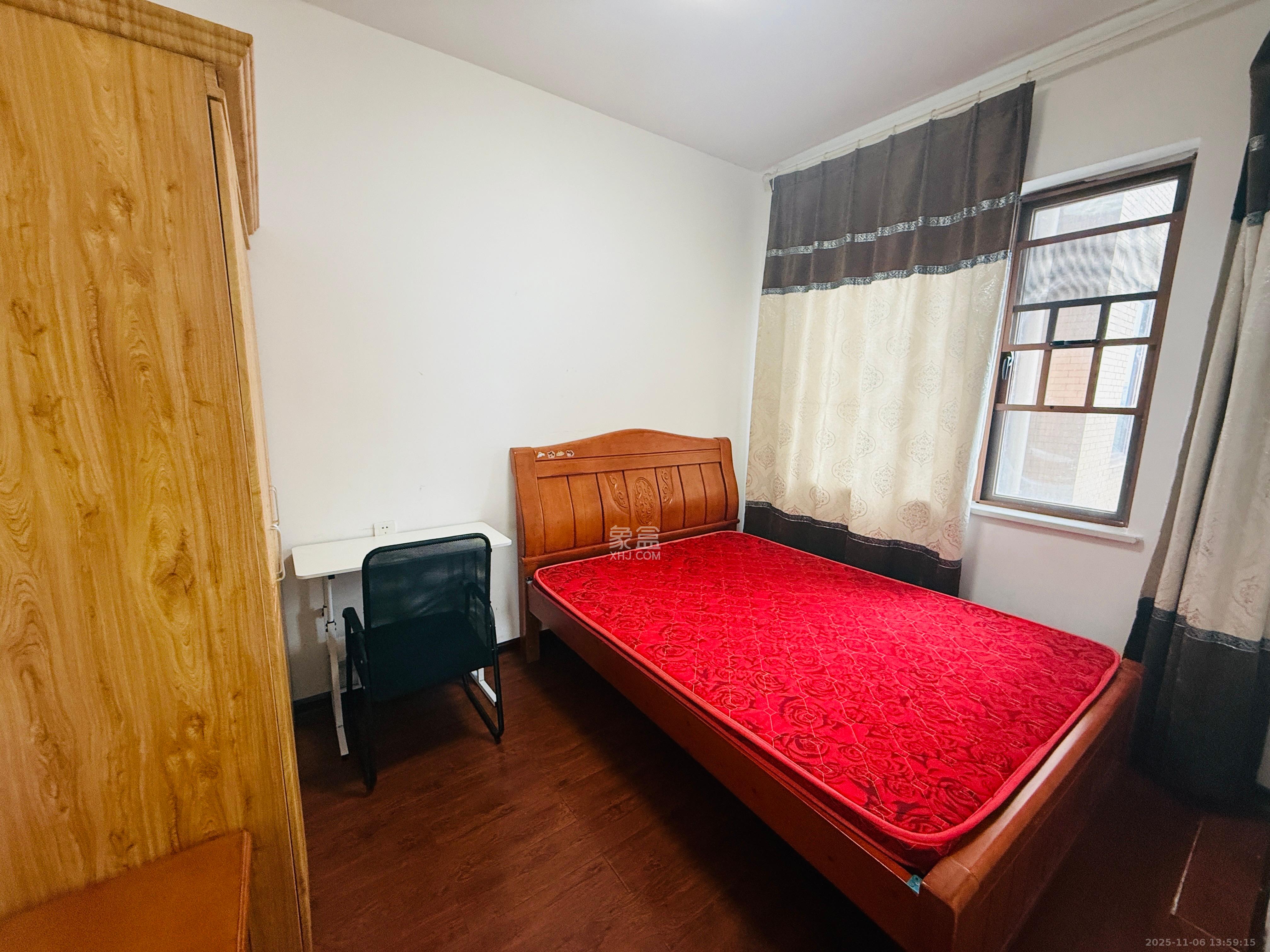 万里时代 1室2厅1卫 2100.0元/月 万里时代 1室2厅1卫 2100.0元/月室内图