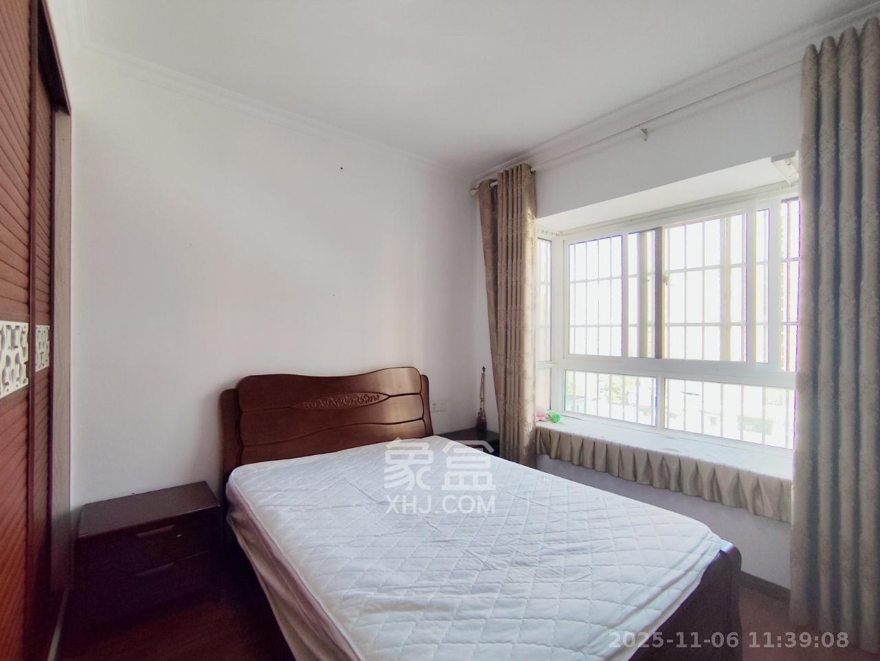 紫云阁  3室2厅1卫    1800.0元/月室内图