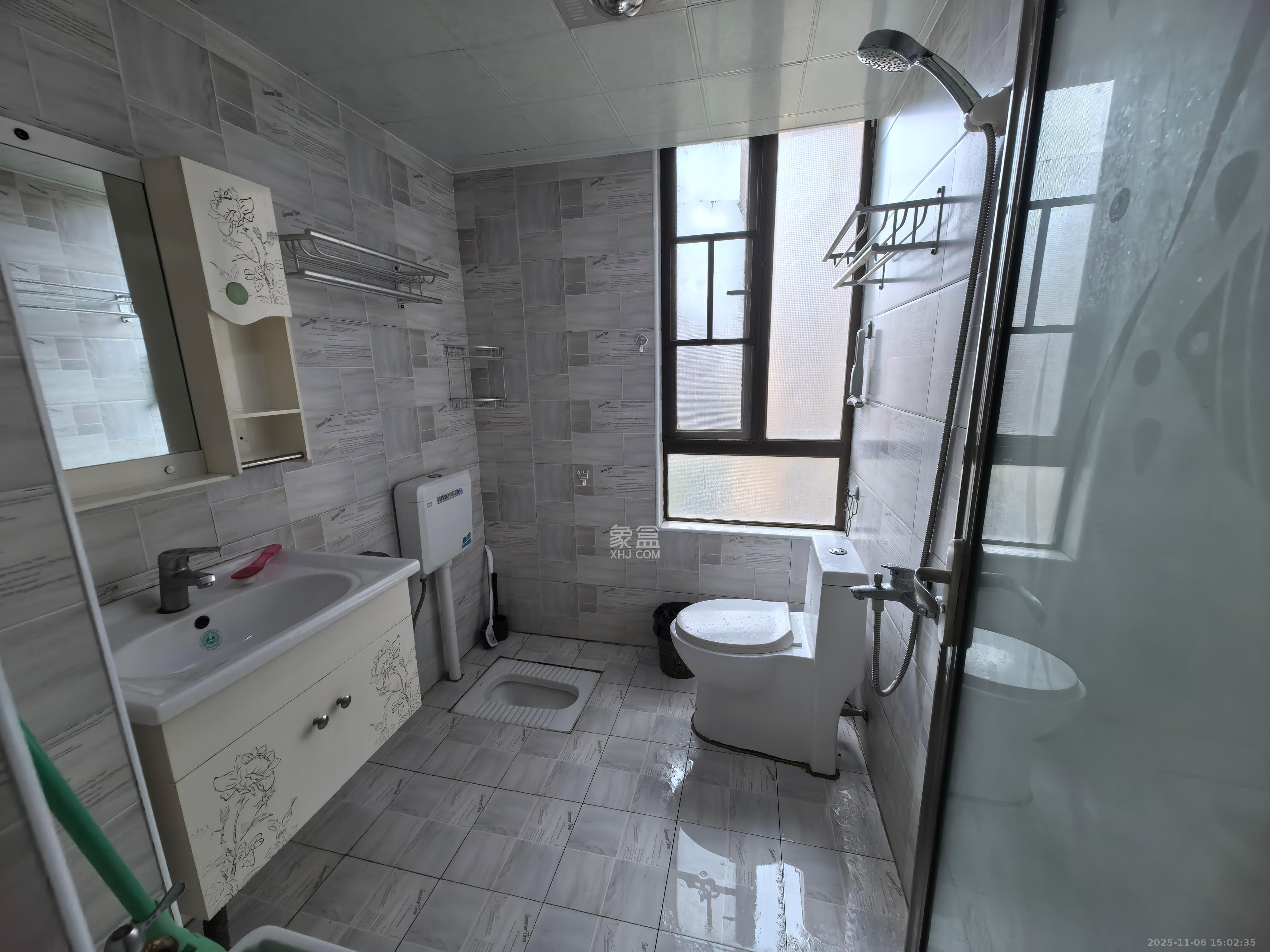 华润凤凰城三期 2室2厅1卫 1800.0元/月 华润凤凰城三期 2室2厅1卫 1800.0元/月室内图