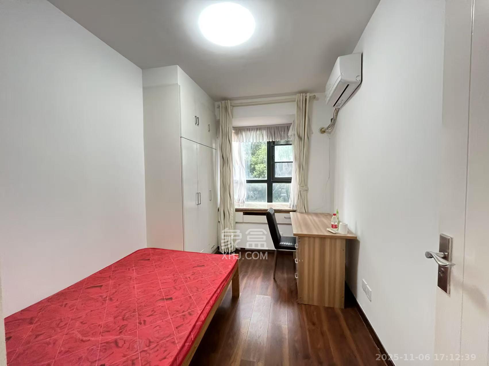 东岸锦城(东方人家)  1室2厅2卫    2200.0元/月