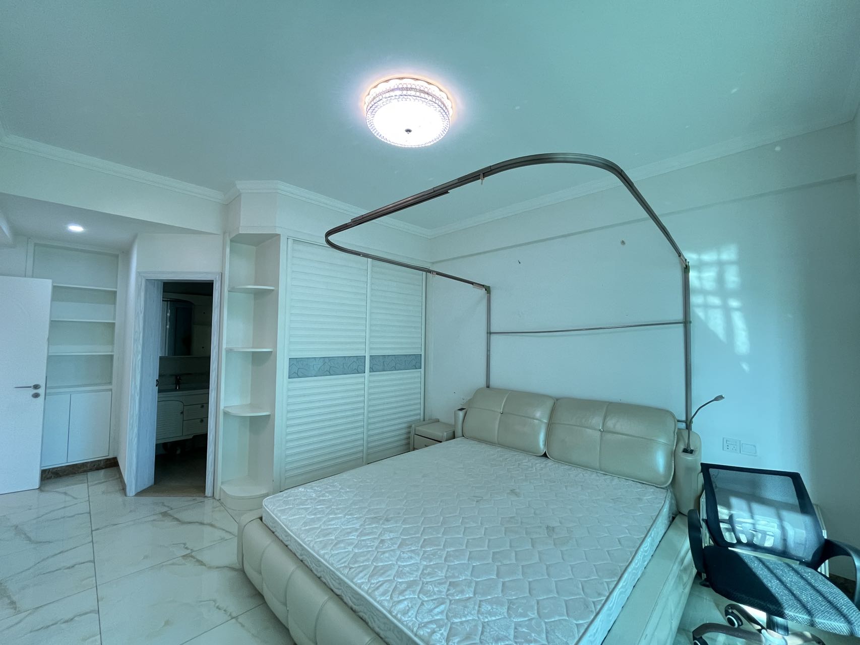 鑫元中公寓  2室2厅1卫    2500.0元/月室内图