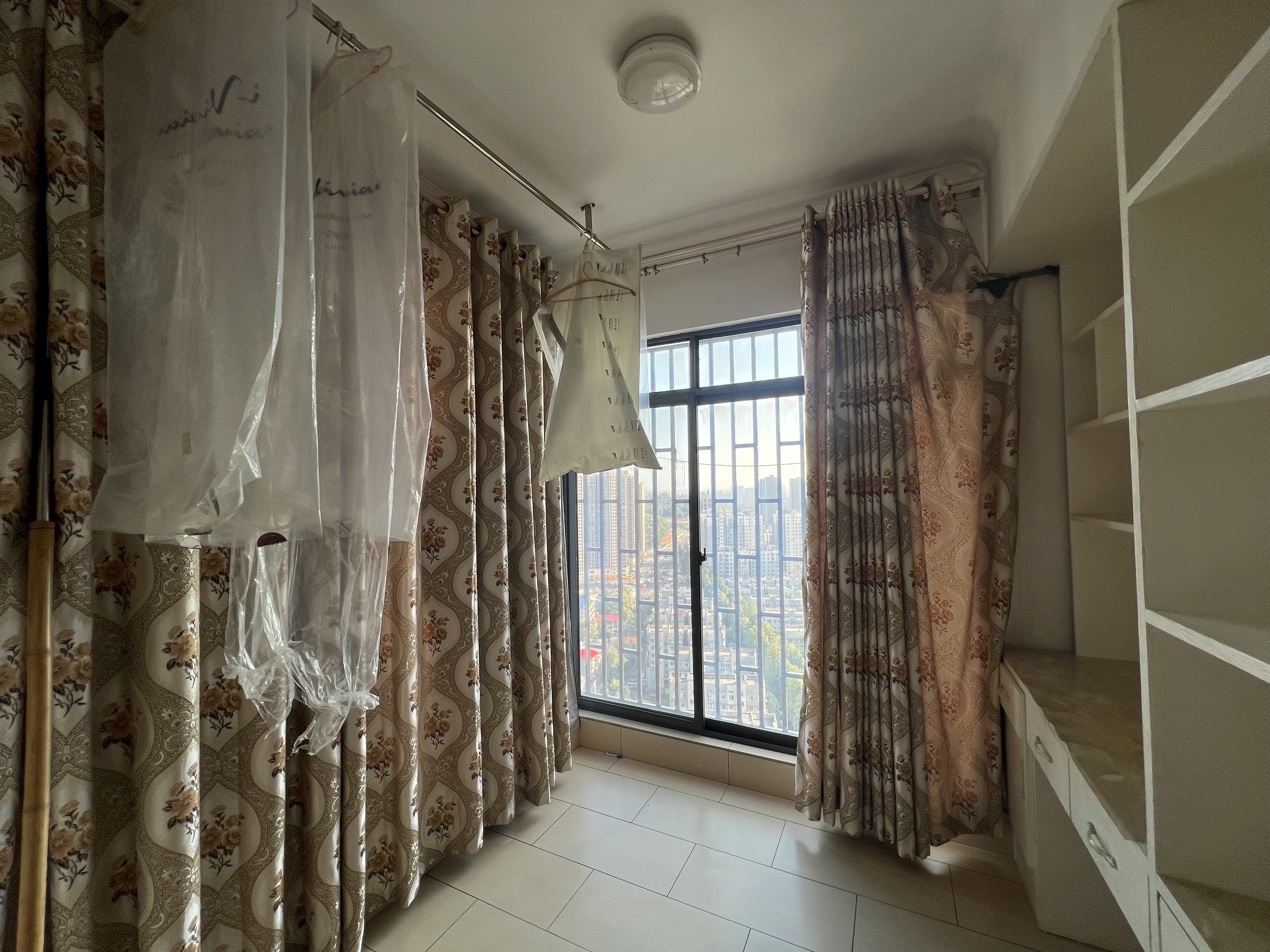 幸福嘉园  1室0厅0卫    59.8万卧室