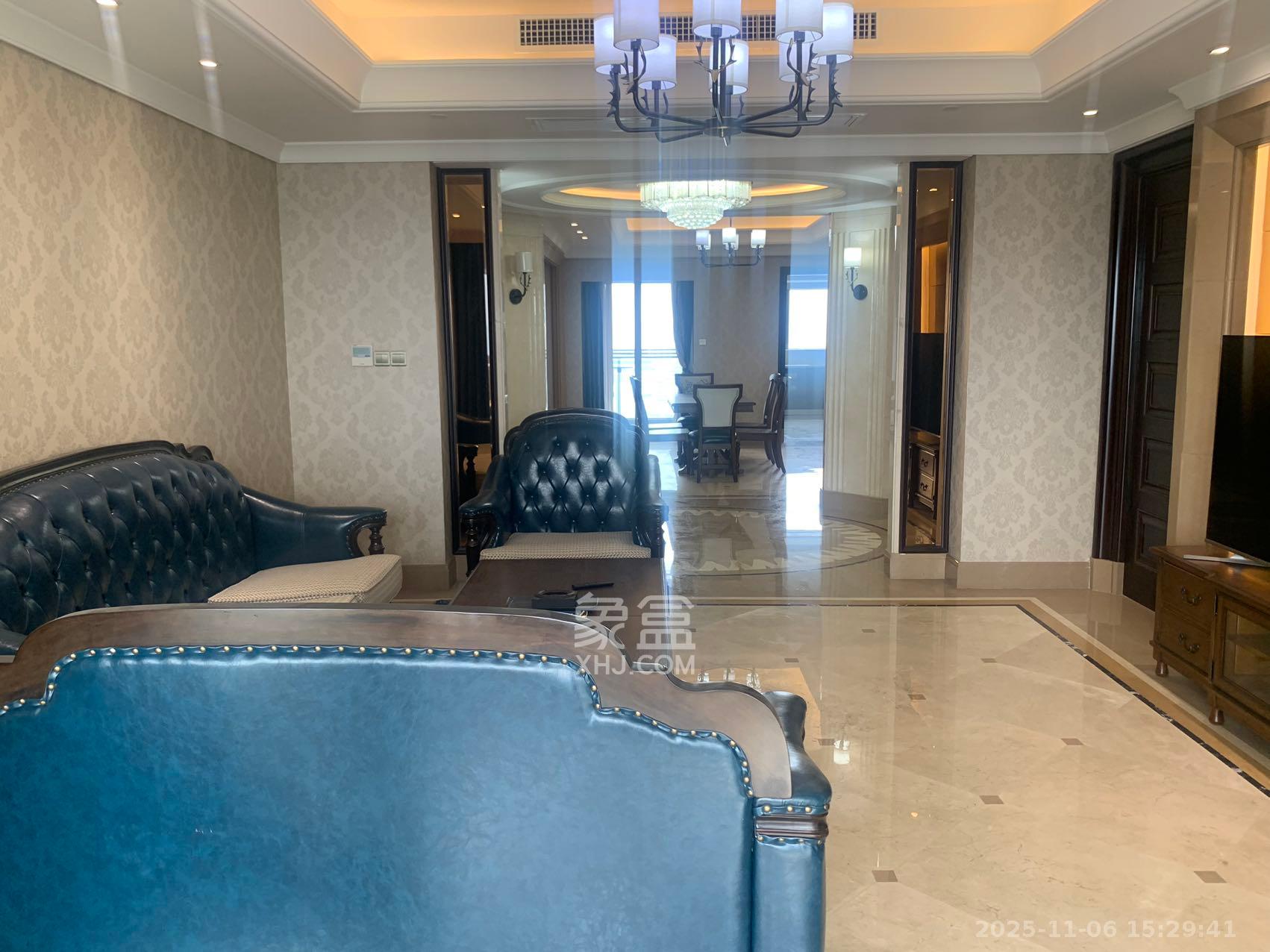 华远隆玺  3室2厅3卫    15000.0元/月