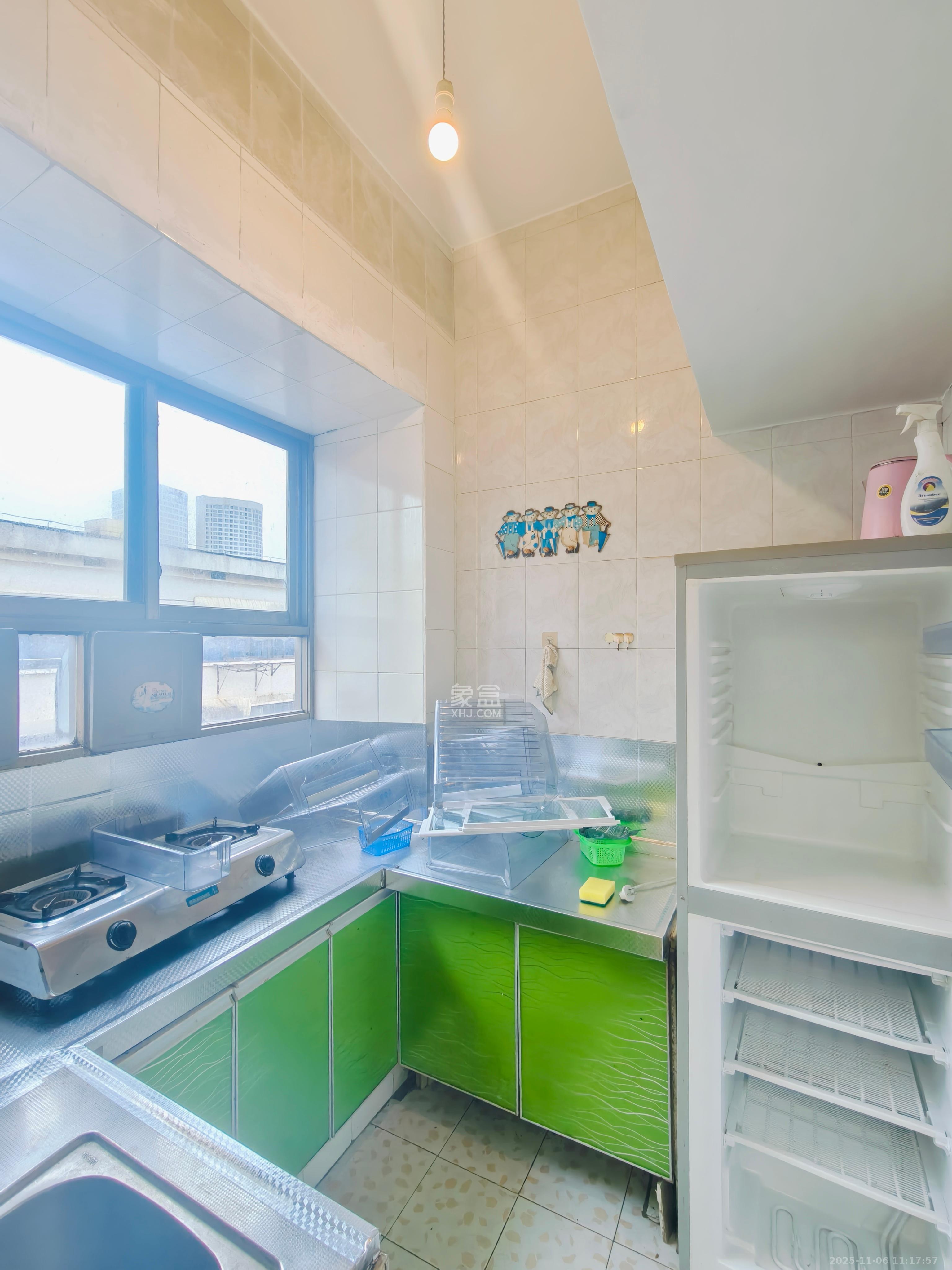 东风二村社区房  2室1厅1卫    1600.0元/月室内图